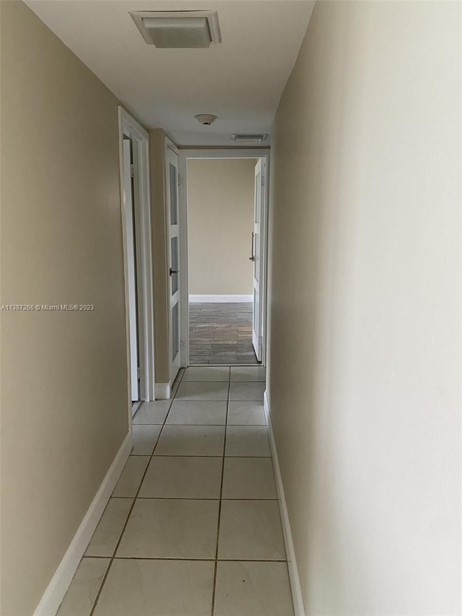100 Bayview Dr Unit: 618