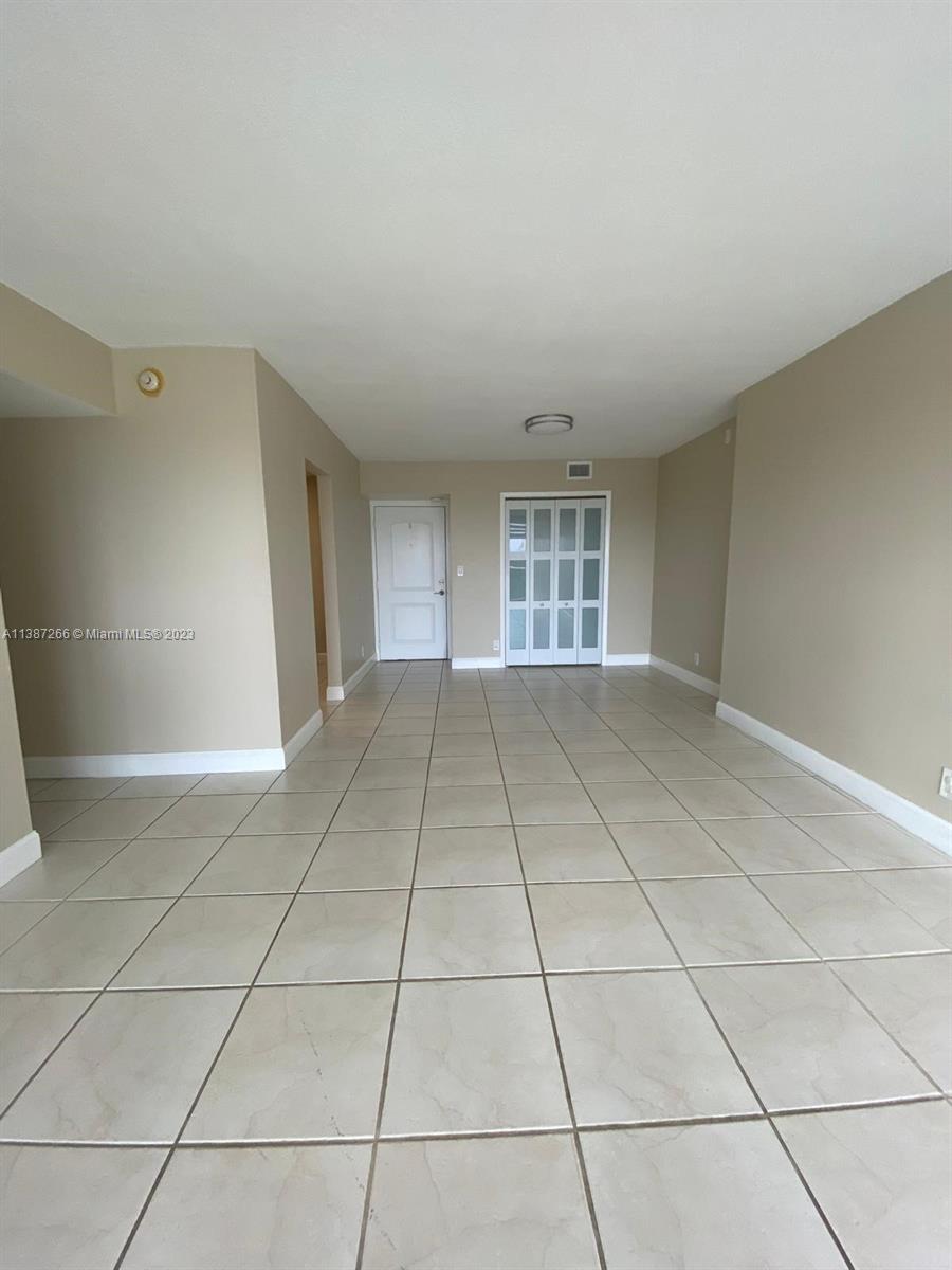 100 Bayview Dr Unit: 618
