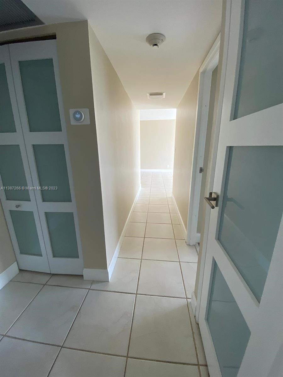 100 Bayview Dr Unit: 618