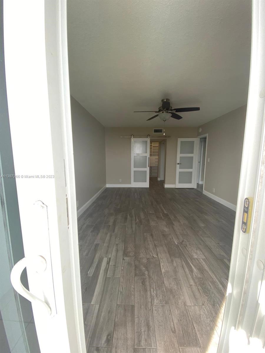 100 Bayview Dr Unit: 618