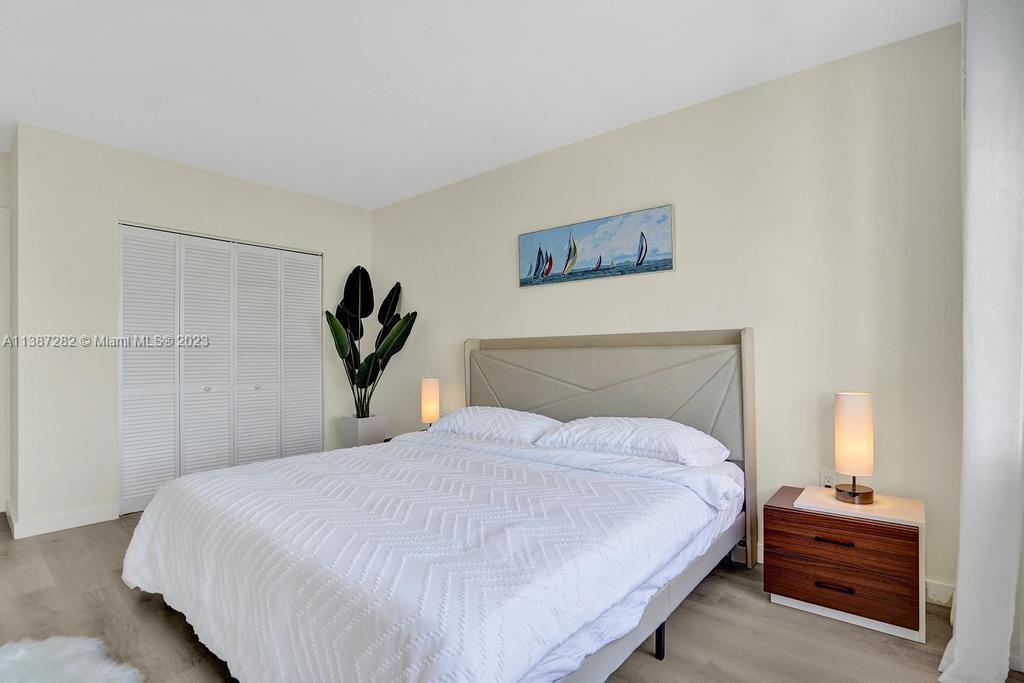 400 Kings Point Dr Unit: 1016