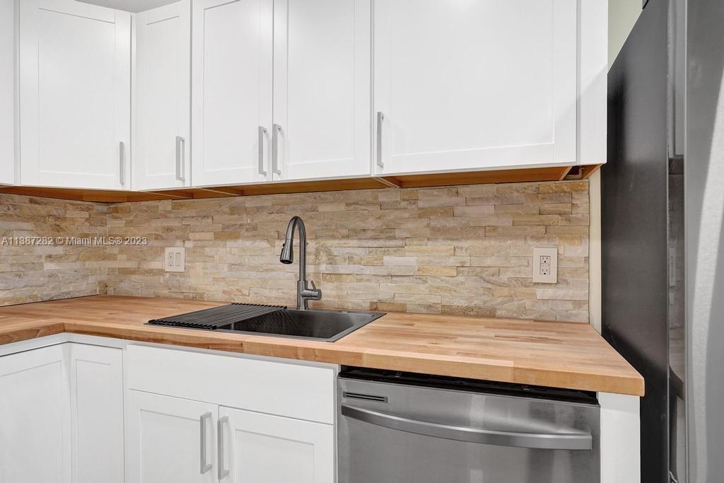 400 Kings Point Dr Unit: 1016