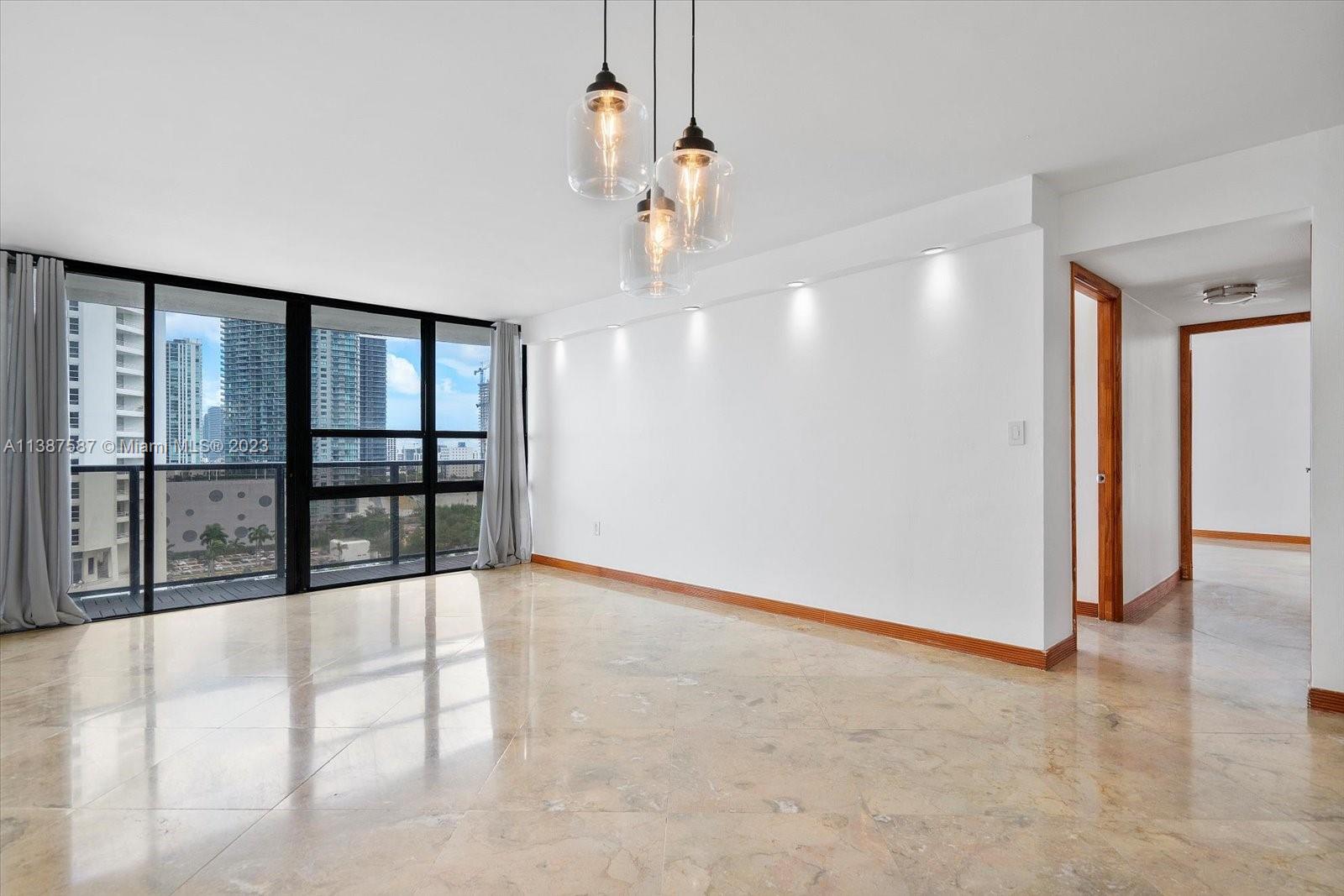 600 NE 36th St Unit: 1417