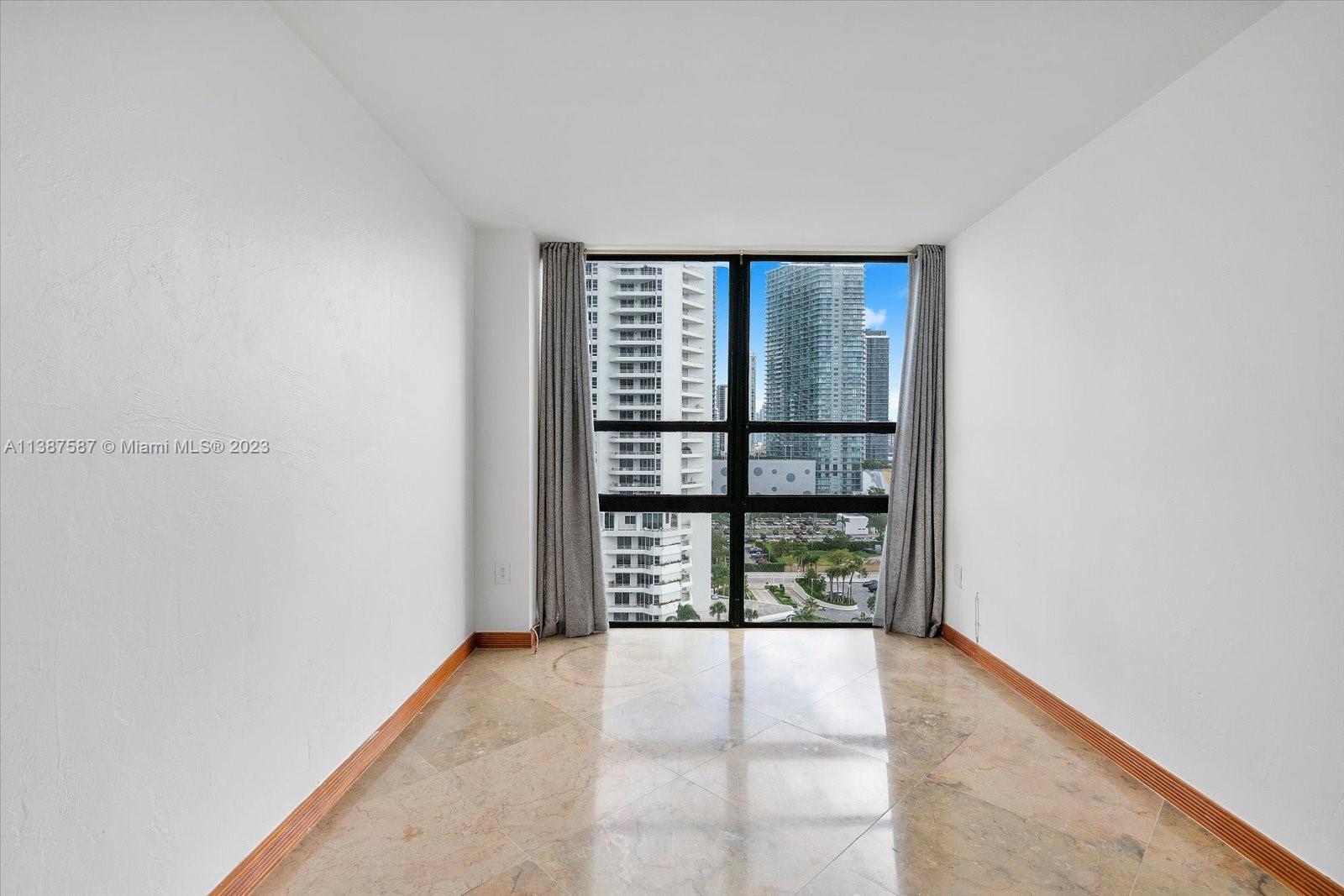 600 NE 36th St Unit: 1417
