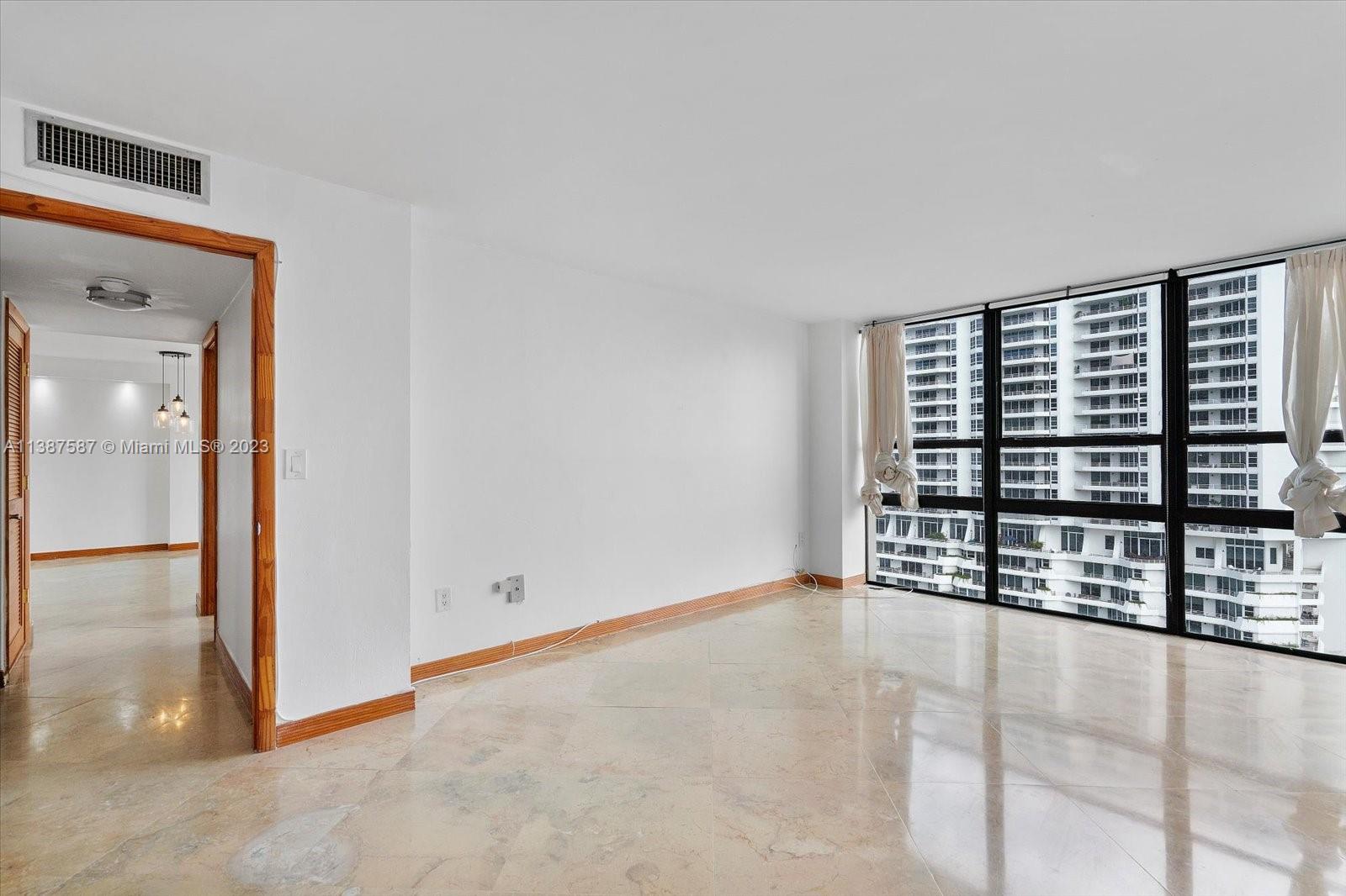 600 NE 36th St Unit: 1417