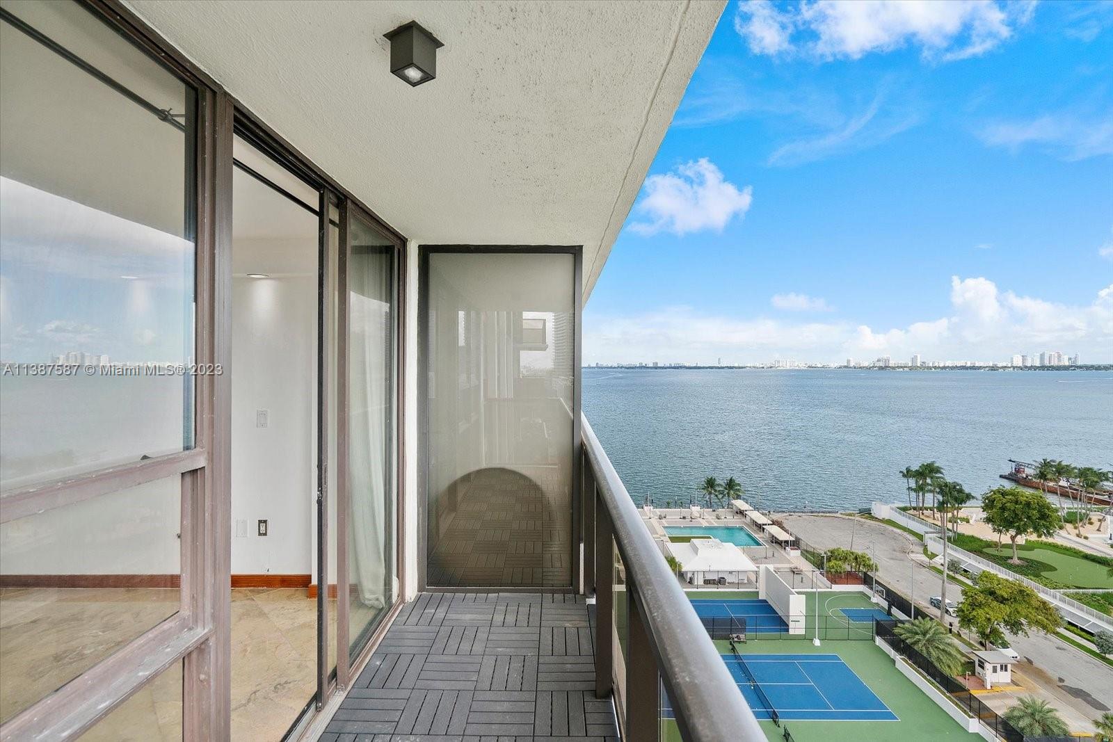 600 NE 36th St Unit: 1417