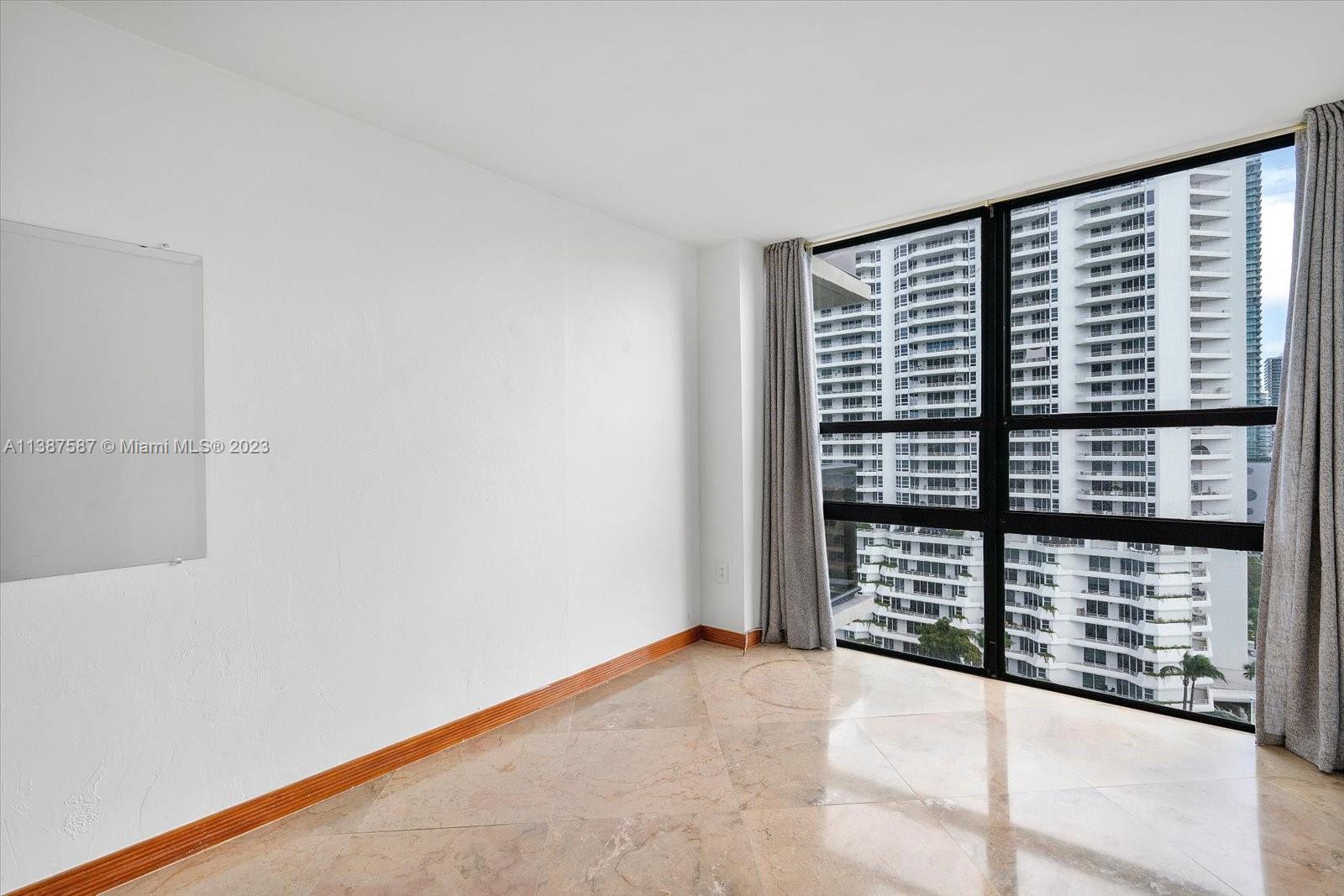 600 NE 36th St Unit: 1417