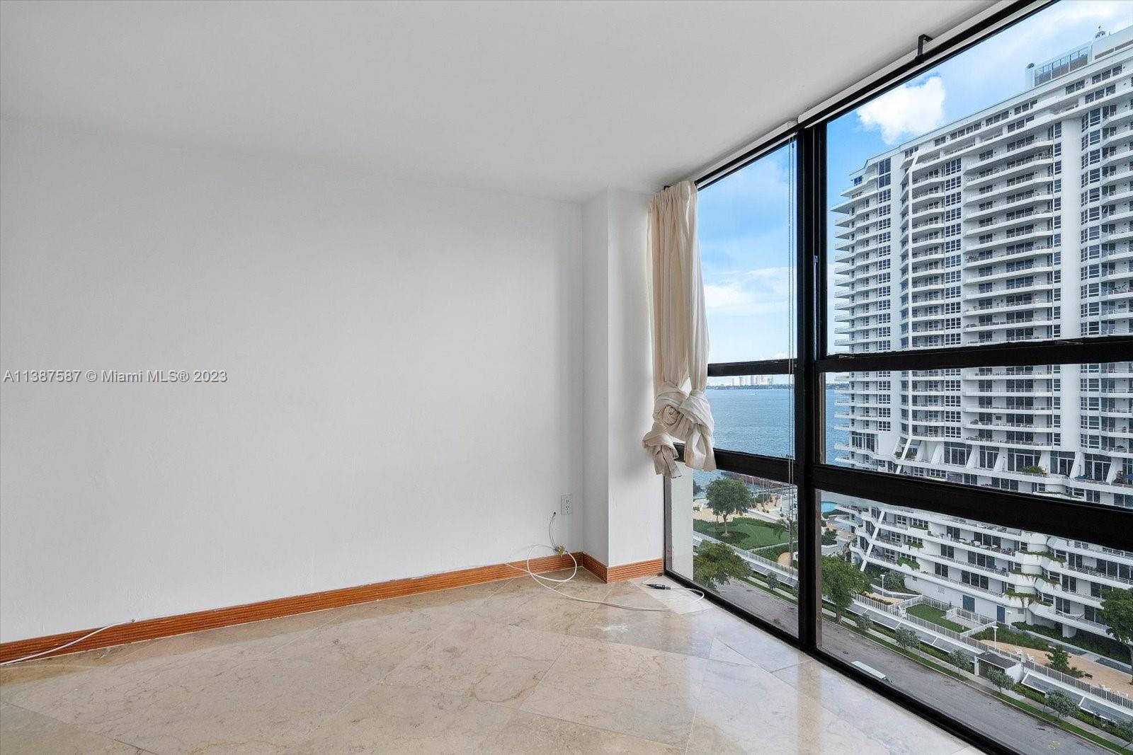 600 NE 36th St Unit: 1417