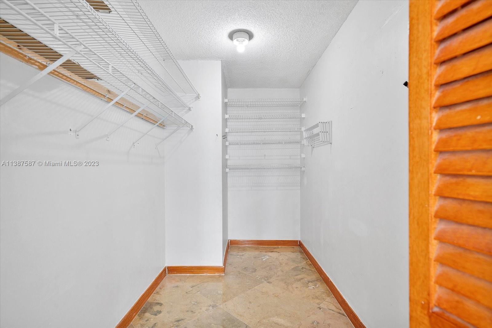 600 NE 36th St Unit: 1417