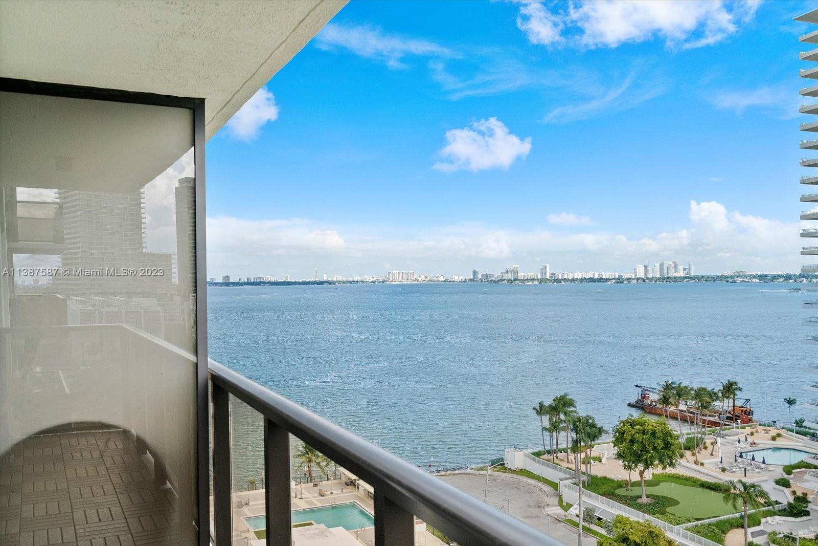 600 NE 36th St Unit: 1417