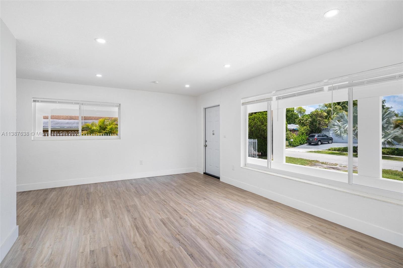 1810 SW 70th Ave Unit: 1810