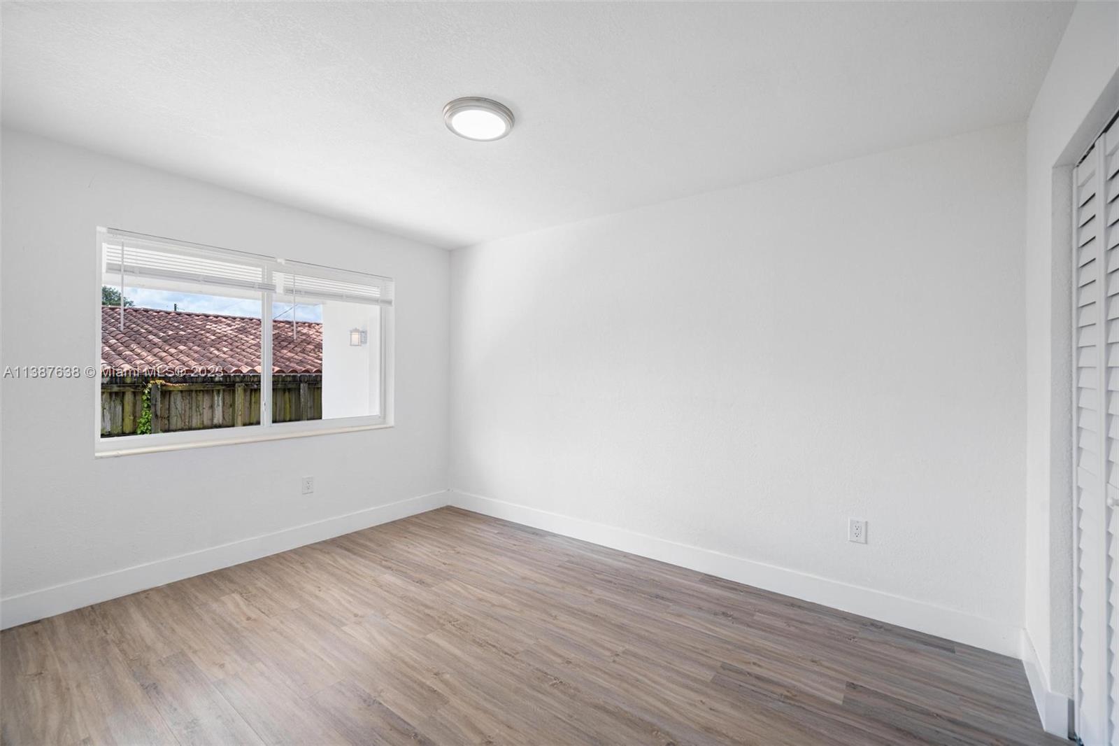 1810 SW 70th Ave Unit: 1810