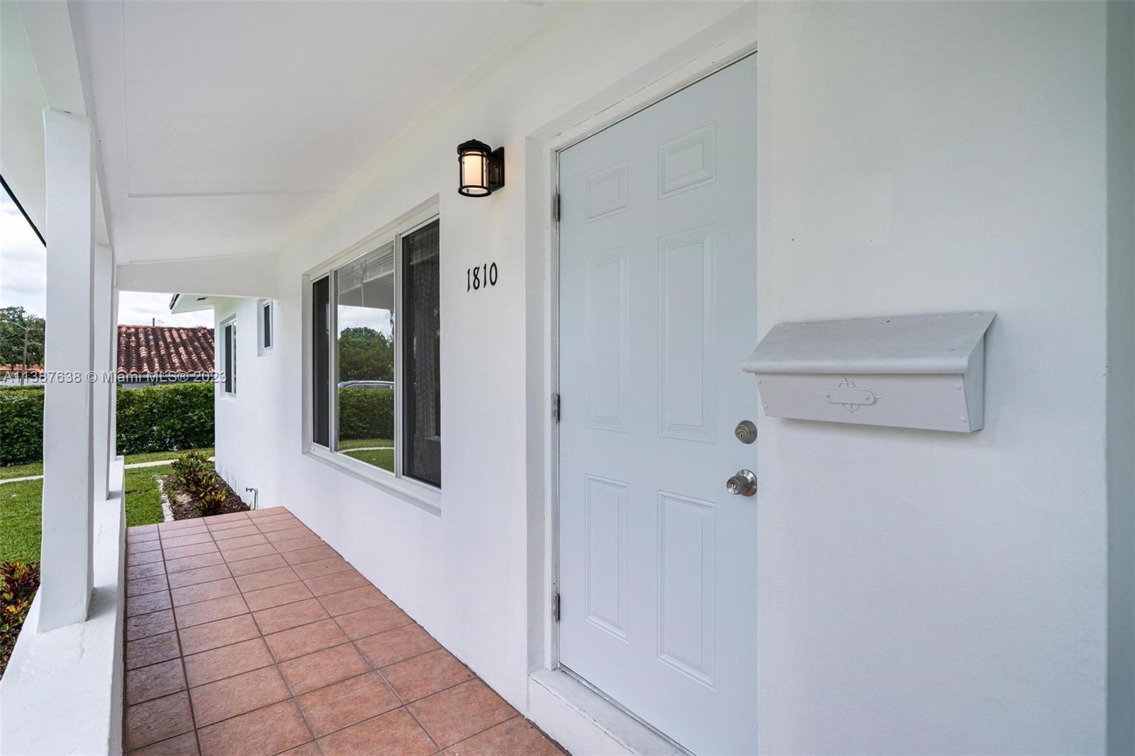 1810 SW 70th Ave Unit: 1810