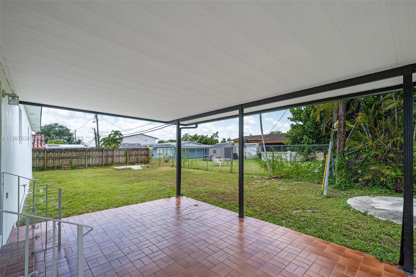 1810 SW 70th Ave Unit: 1810