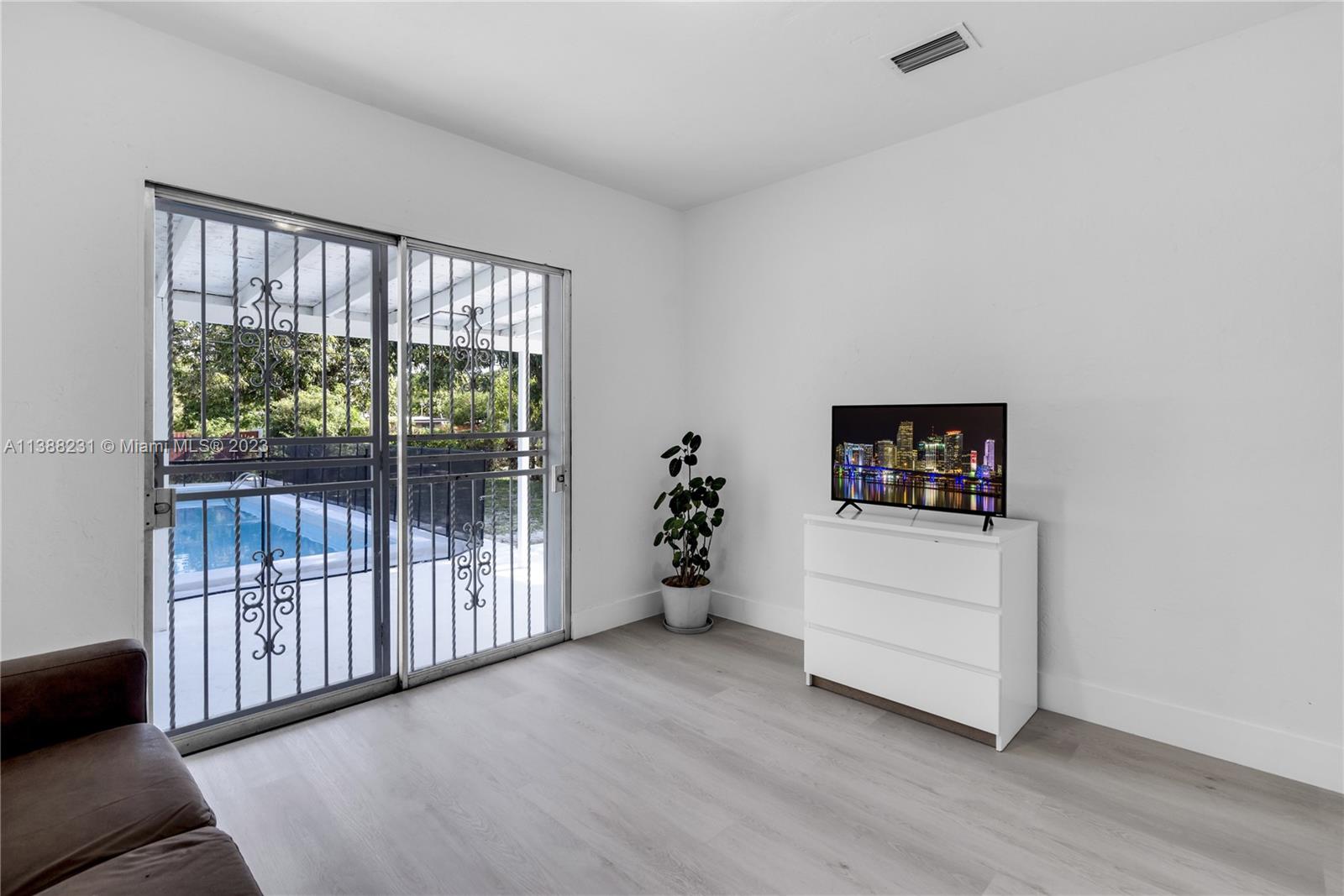 1450 NW 127th St