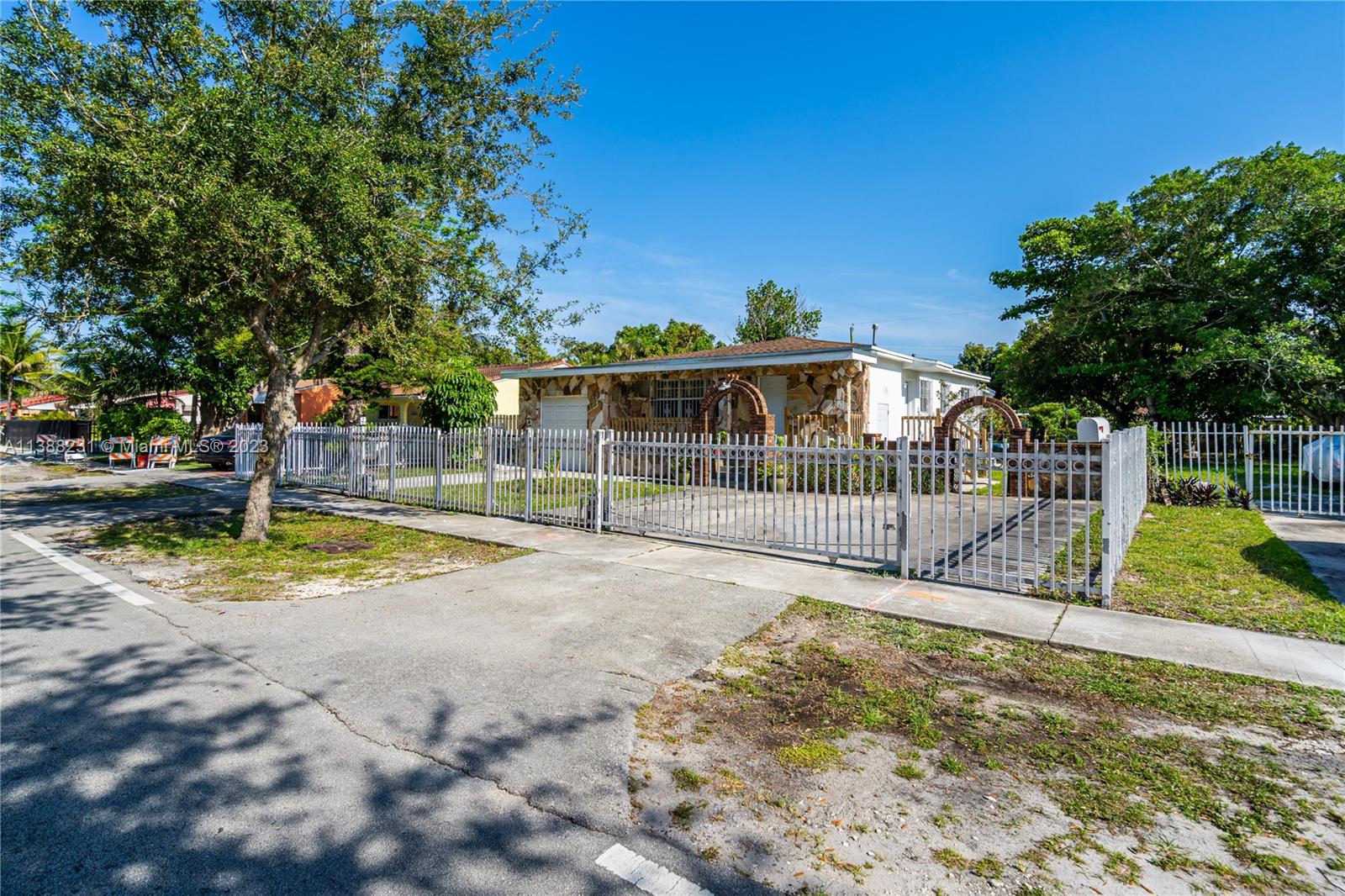 1450 NW 127th St