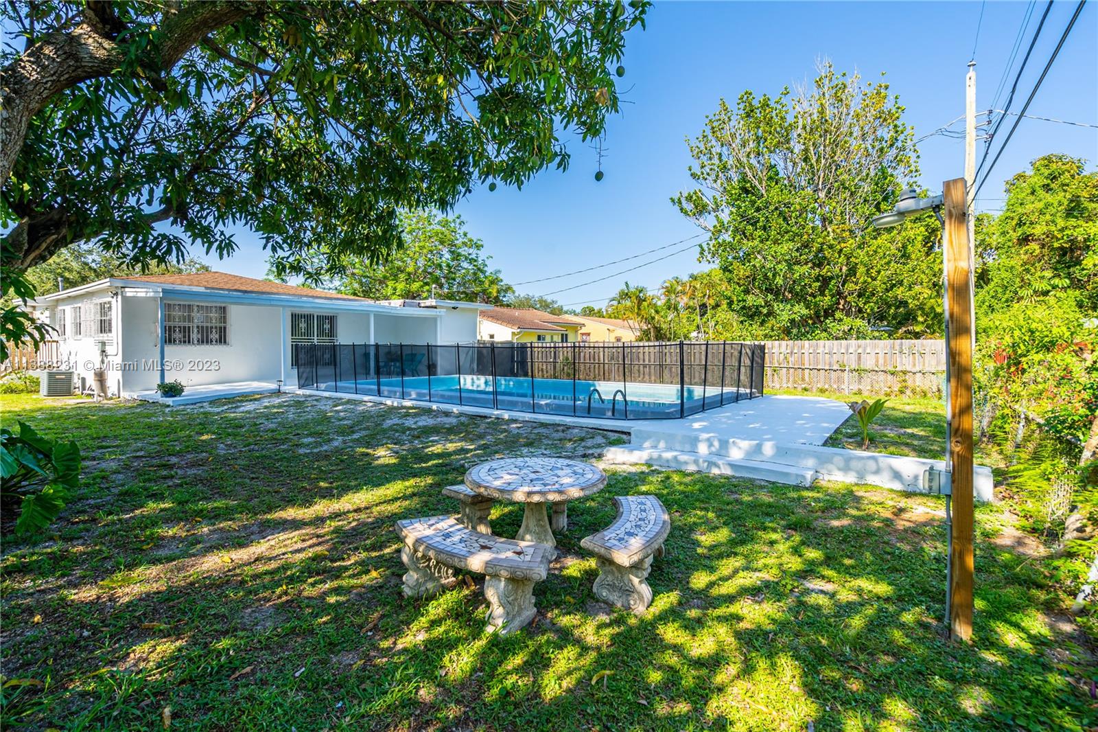 1450 NW 127th St