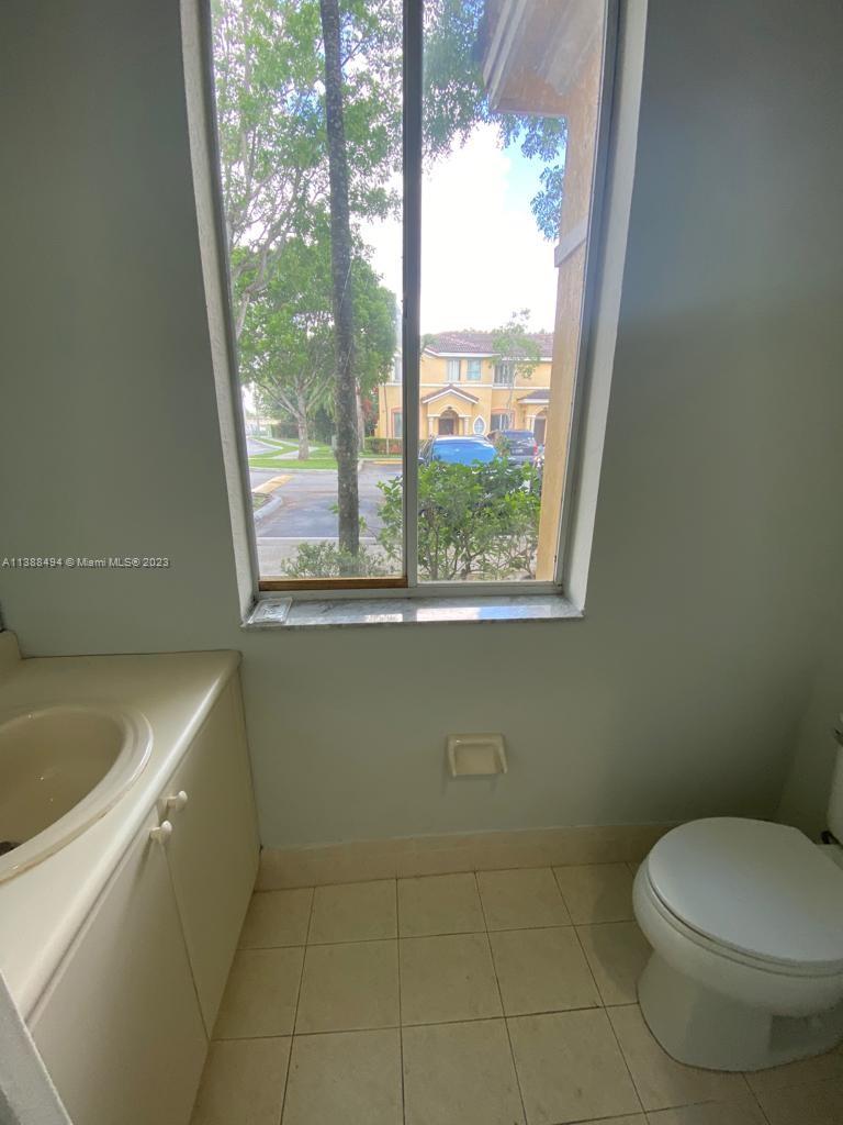 2441 SE 14th Ave # 373