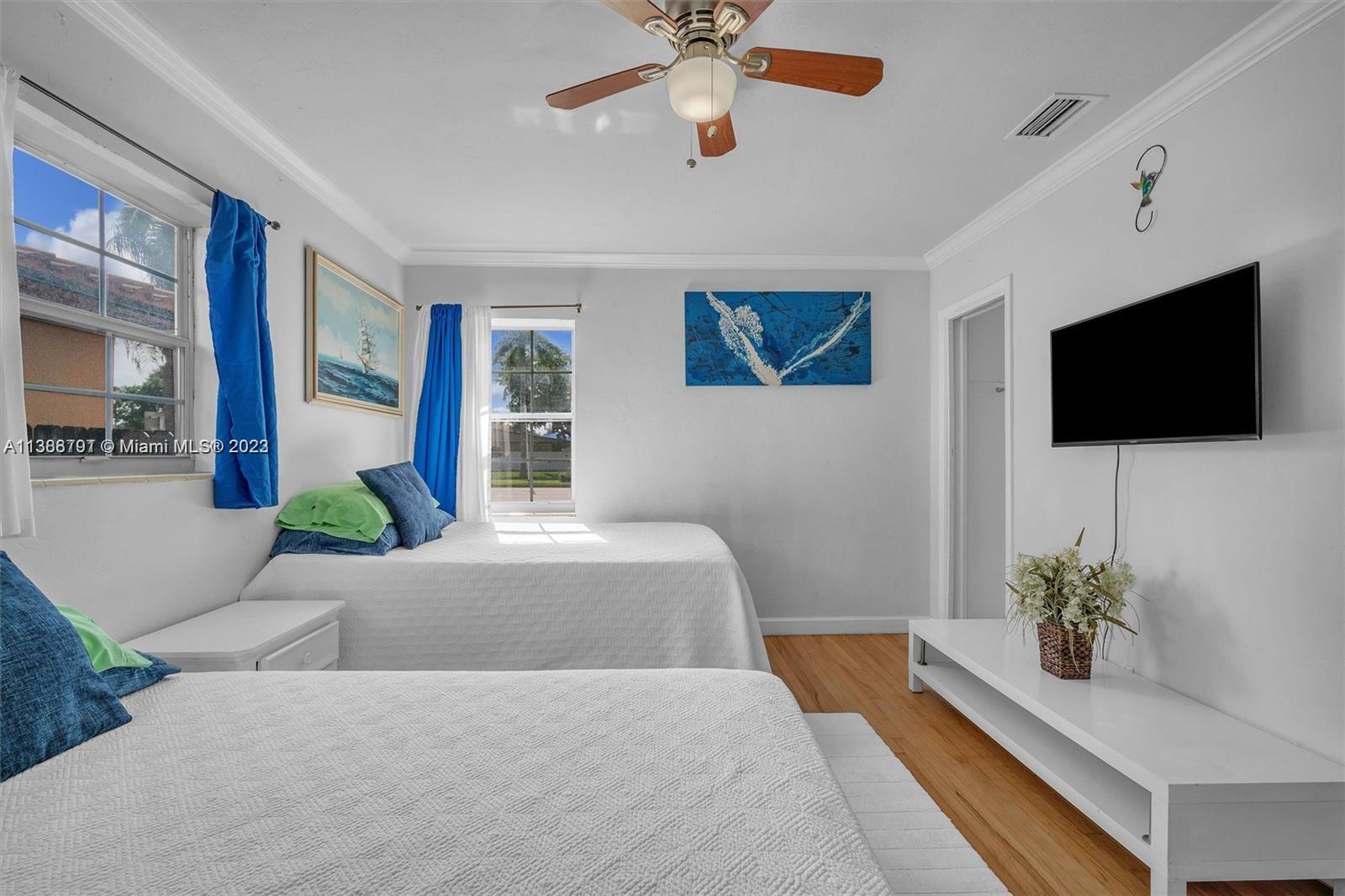 1635 Hollywood Blvd Unit: A