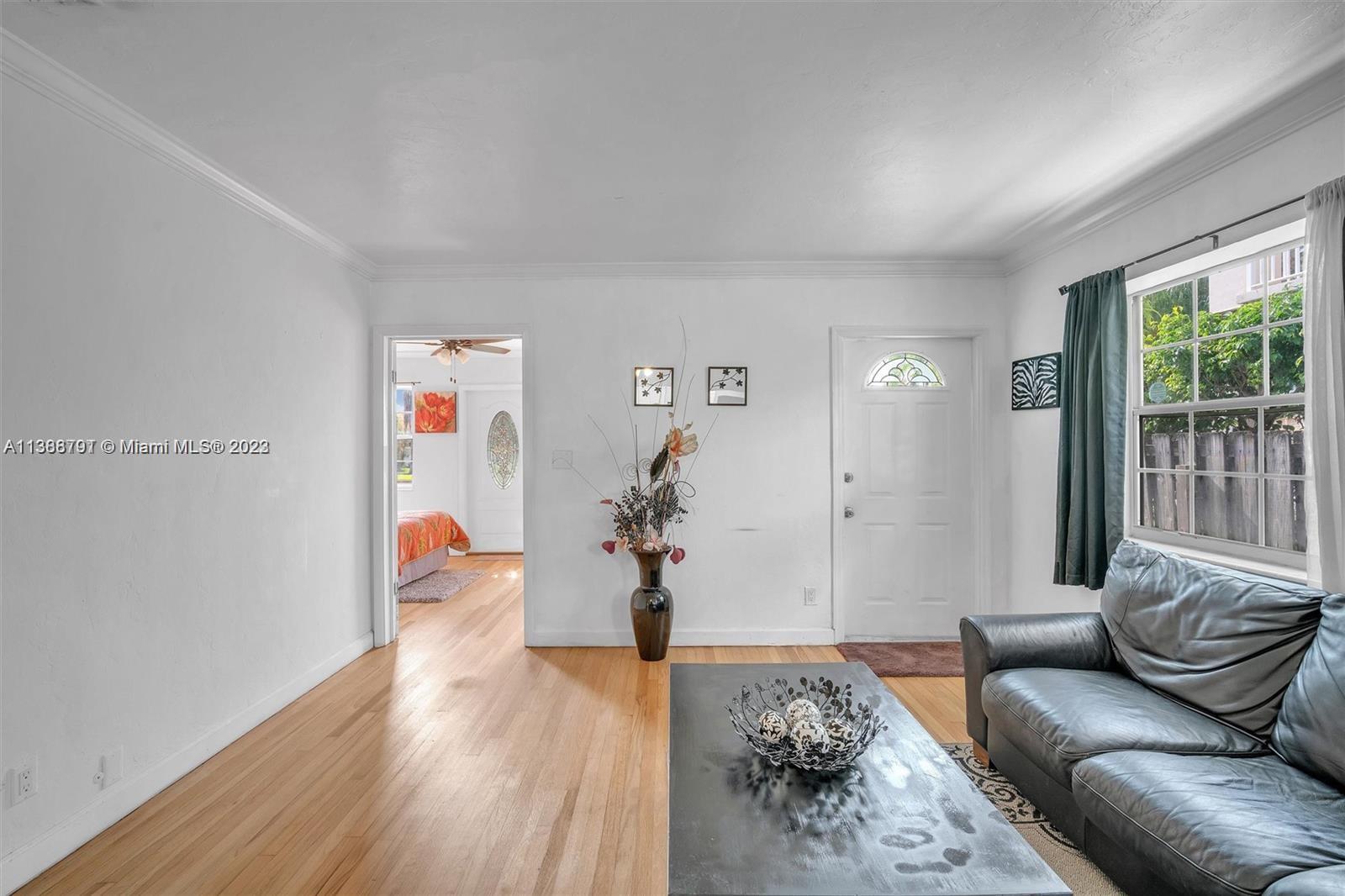 1635 Hollywood Blvd Unit: A