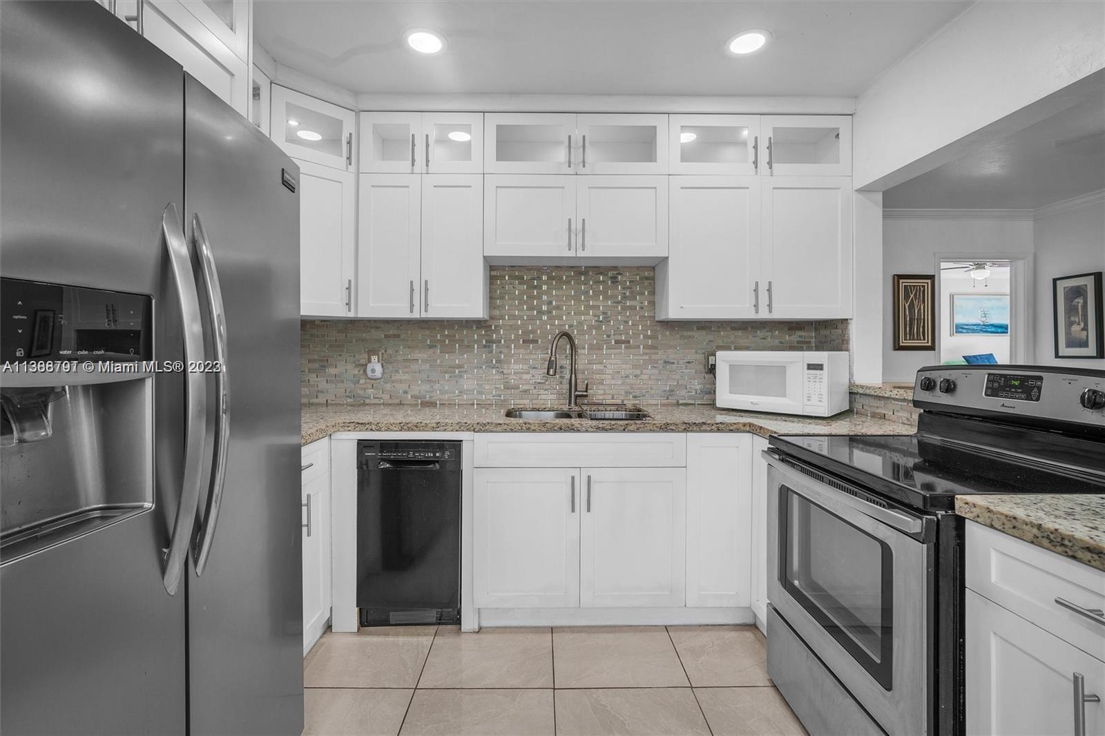 1635 Hollywood Blvd Unit: A