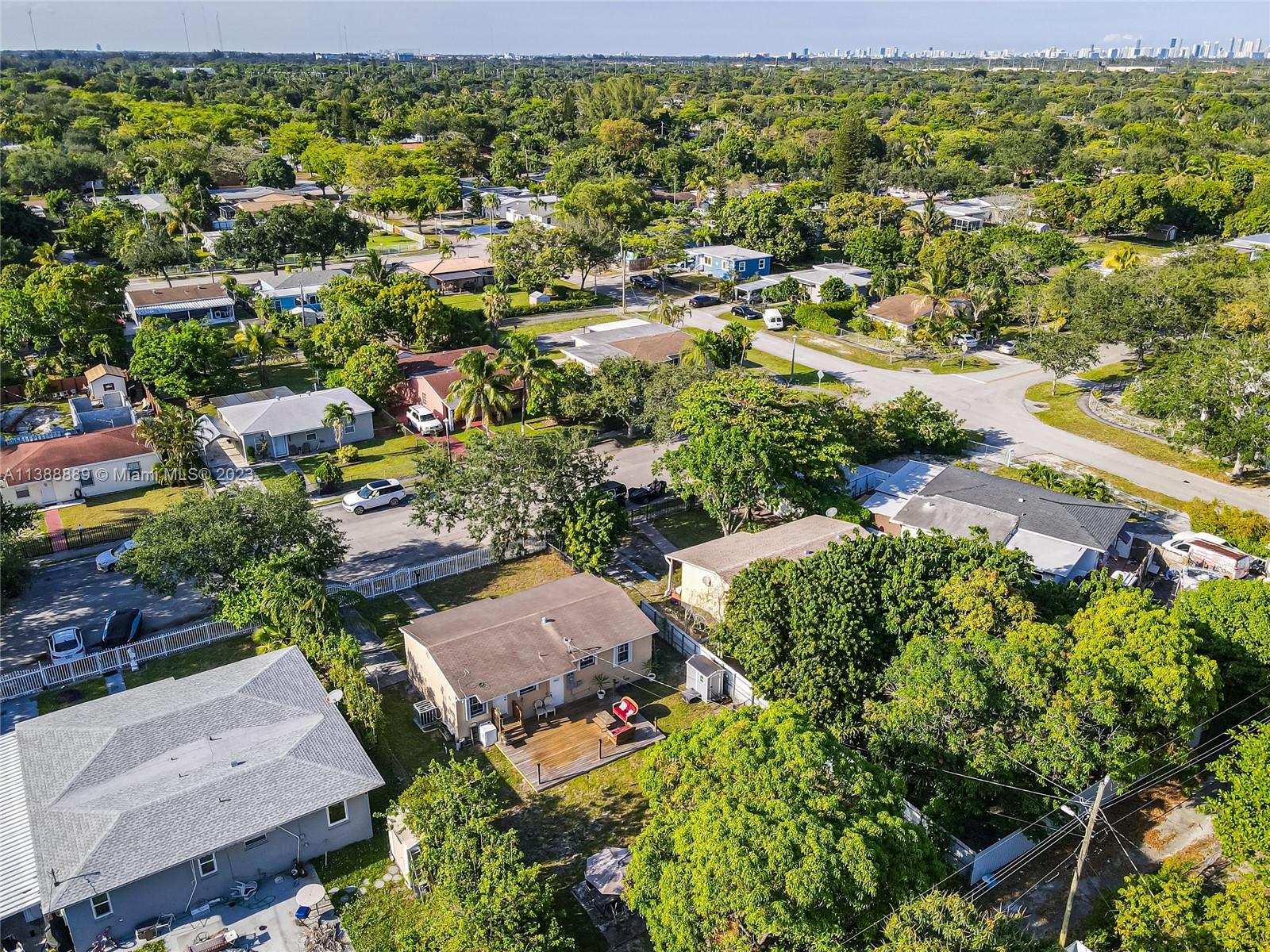1620 NW 124th St