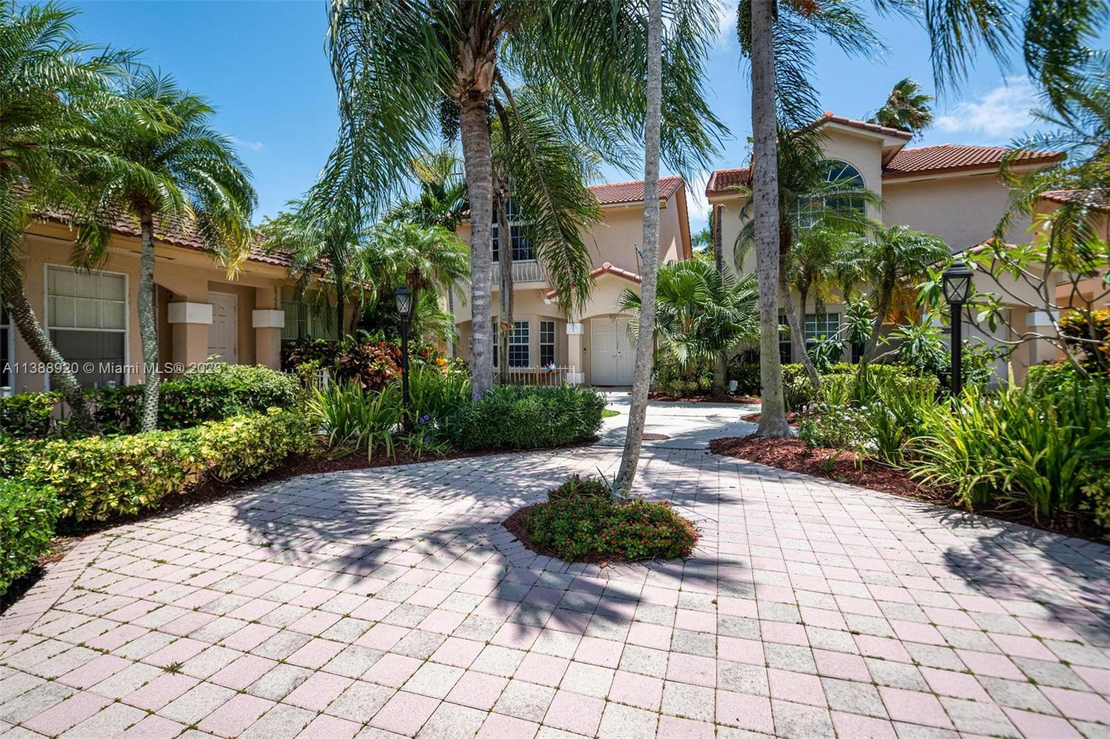 8754 SW 215th Ter Unit: 8754