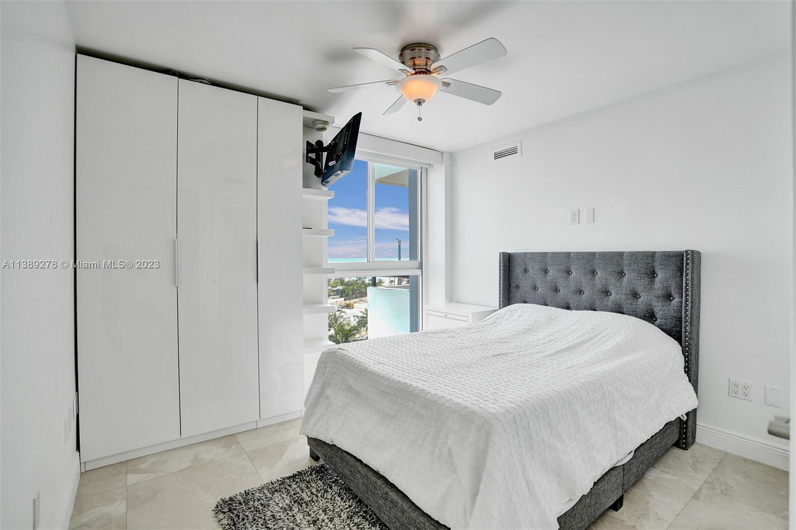 3200 Collins Ave Unit: 7-1