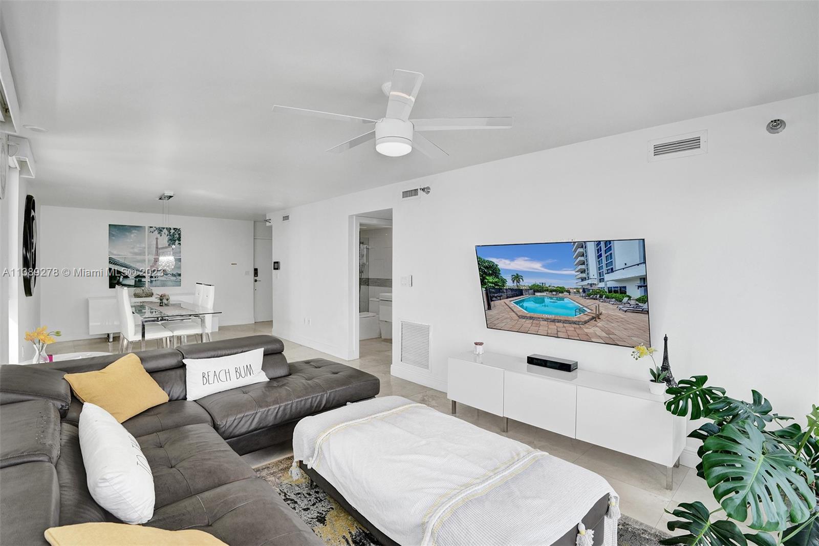 3200 Collins Ave Unit: 7-1