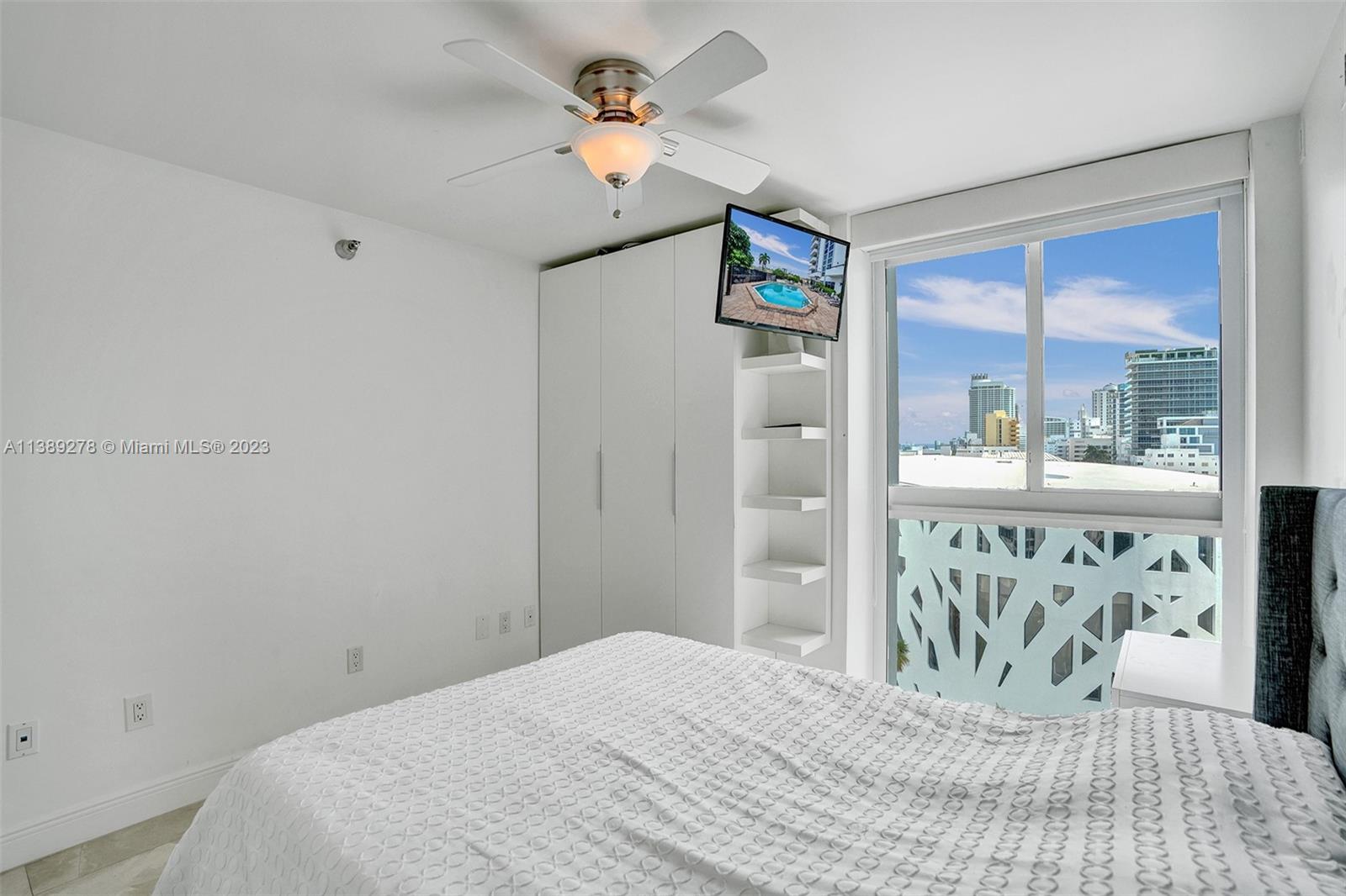 3200 Collins Ave Unit: 7-1