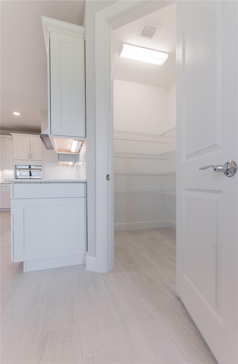 3713 Greenway Dr Unit: 0