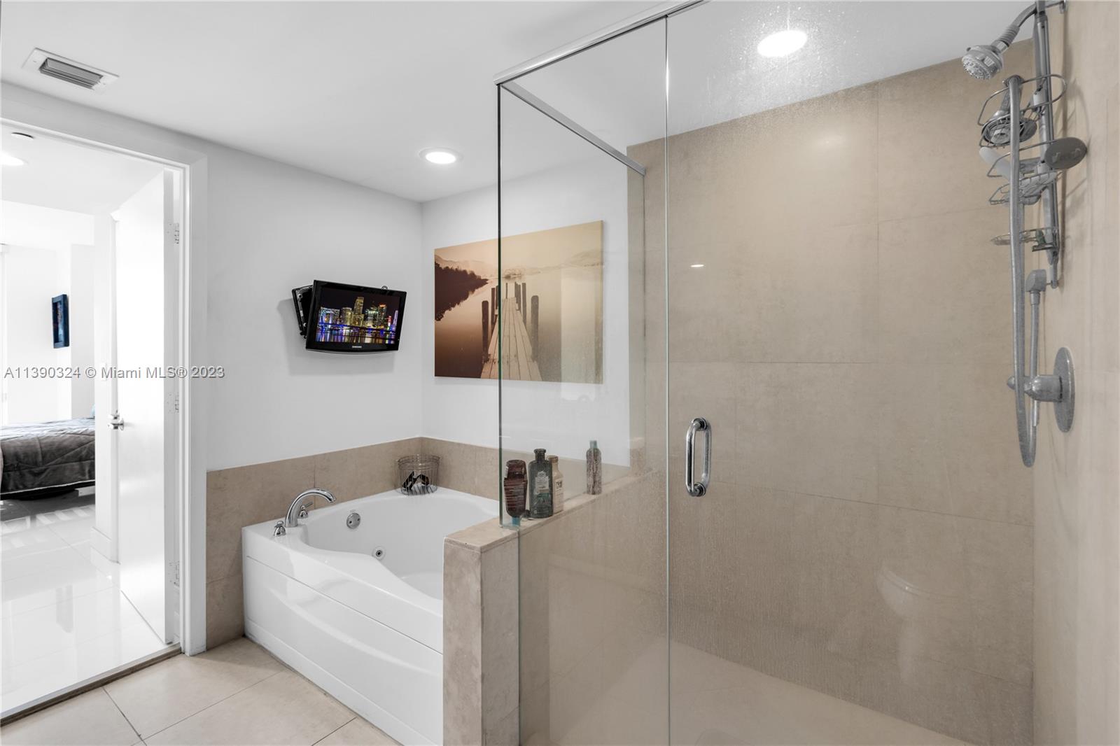 50 Biscayne Blvd Unit: 2011