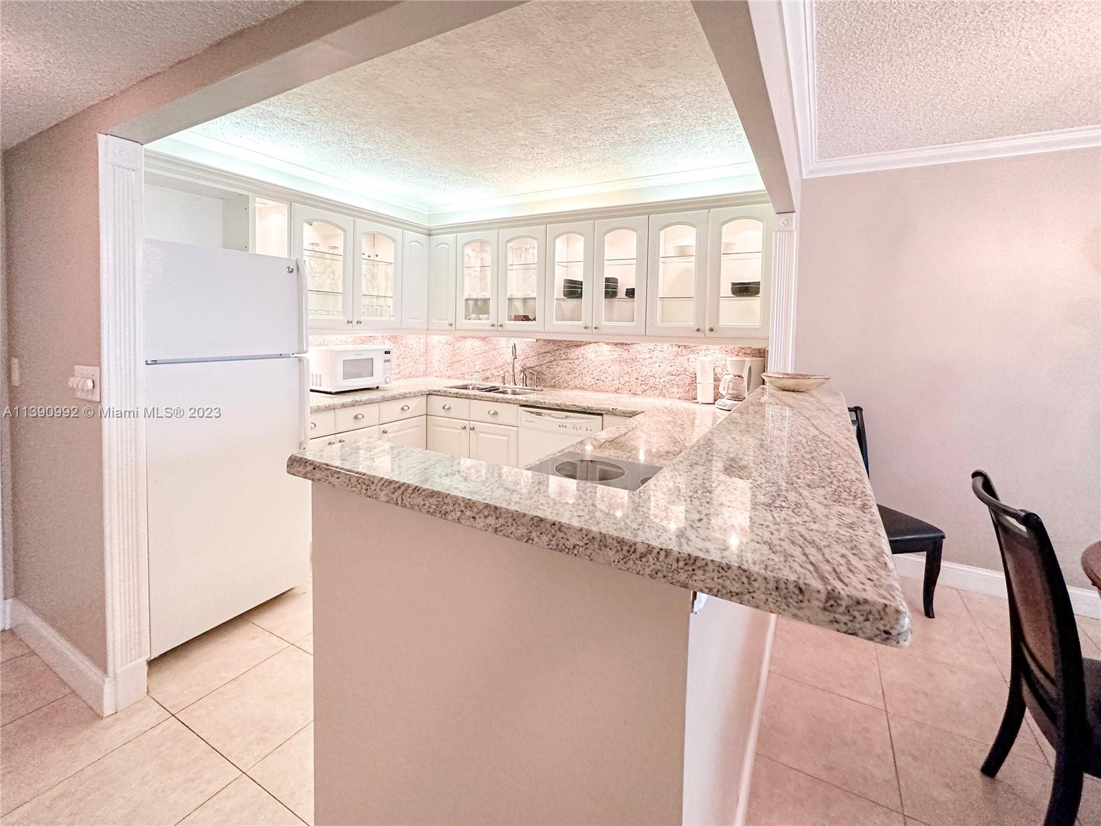 200 Leslie Dr # 505