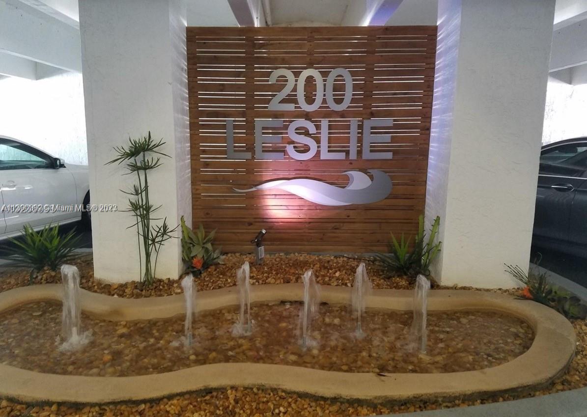 200 Leslie Dr # 505