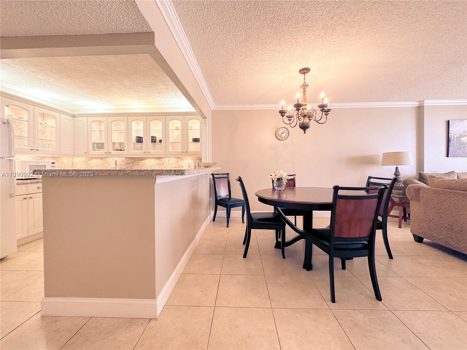 200 Leslie Dr # 505
