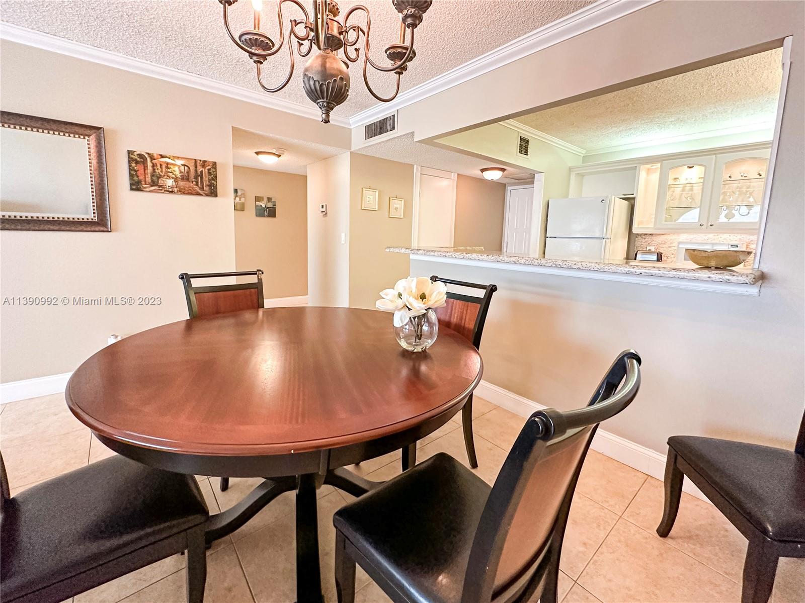 200 Leslie Dr # 505