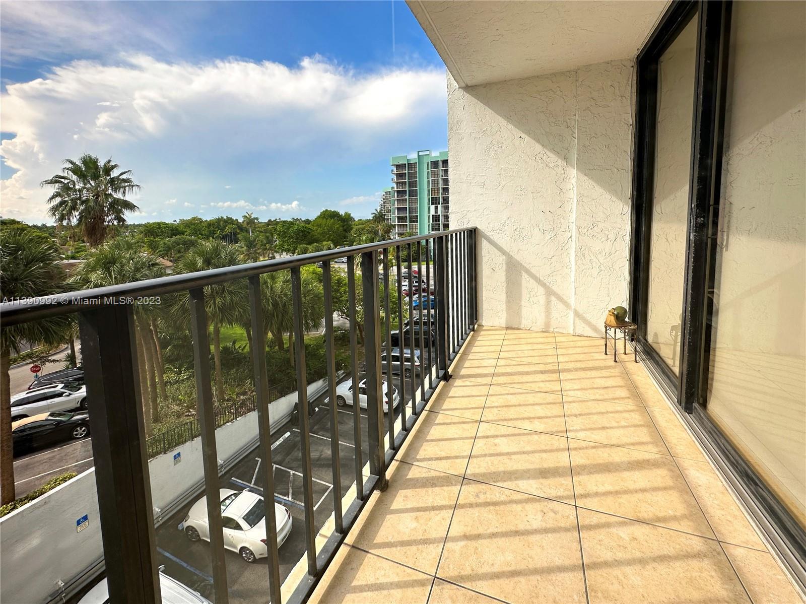 200 Leslie Dr # 505