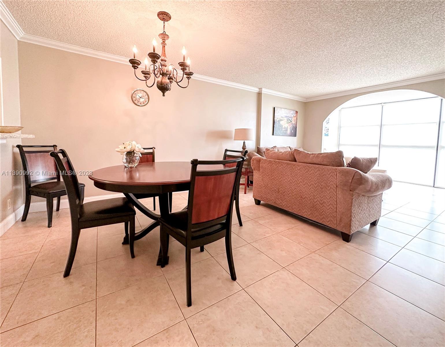 200 Leslie Dr # 505