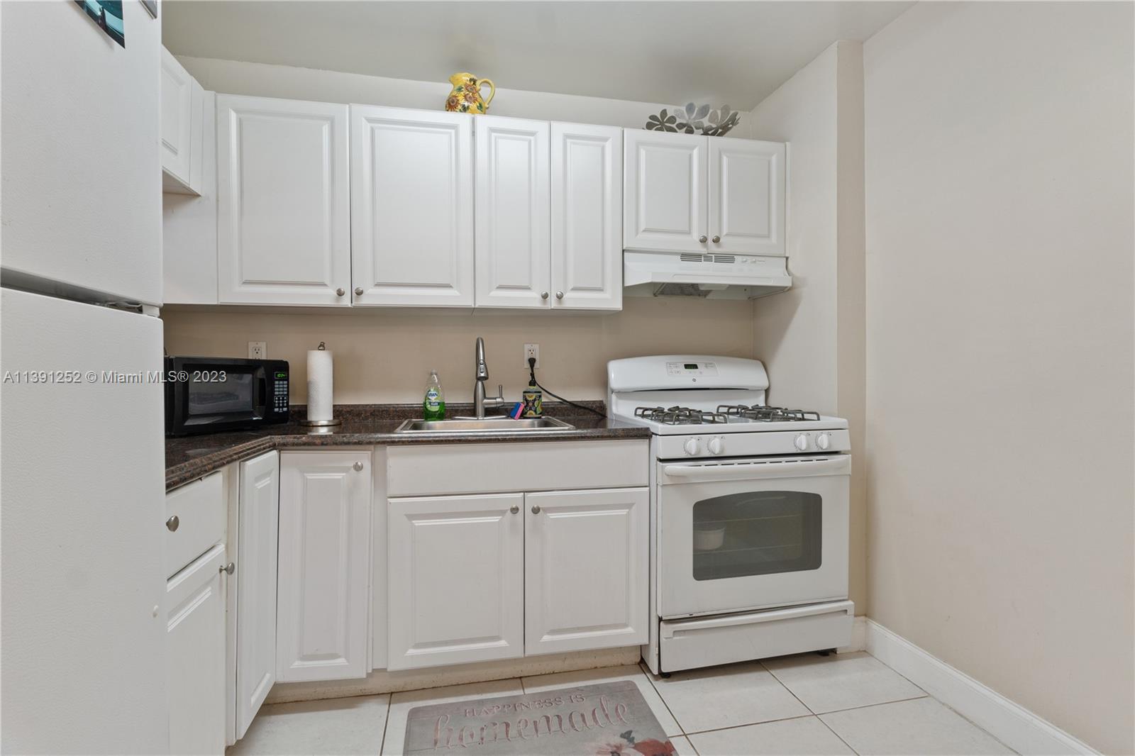 13120 SW 92nd Ave # 208 Unit: B-208