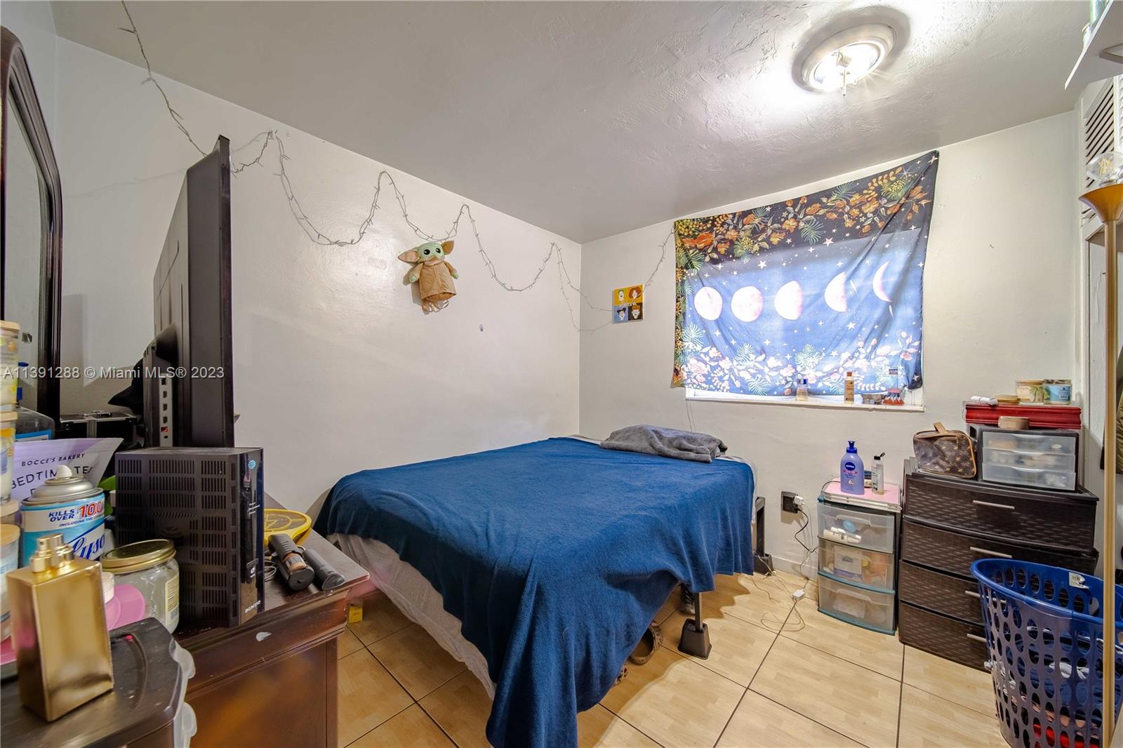 2315 NW 207th St