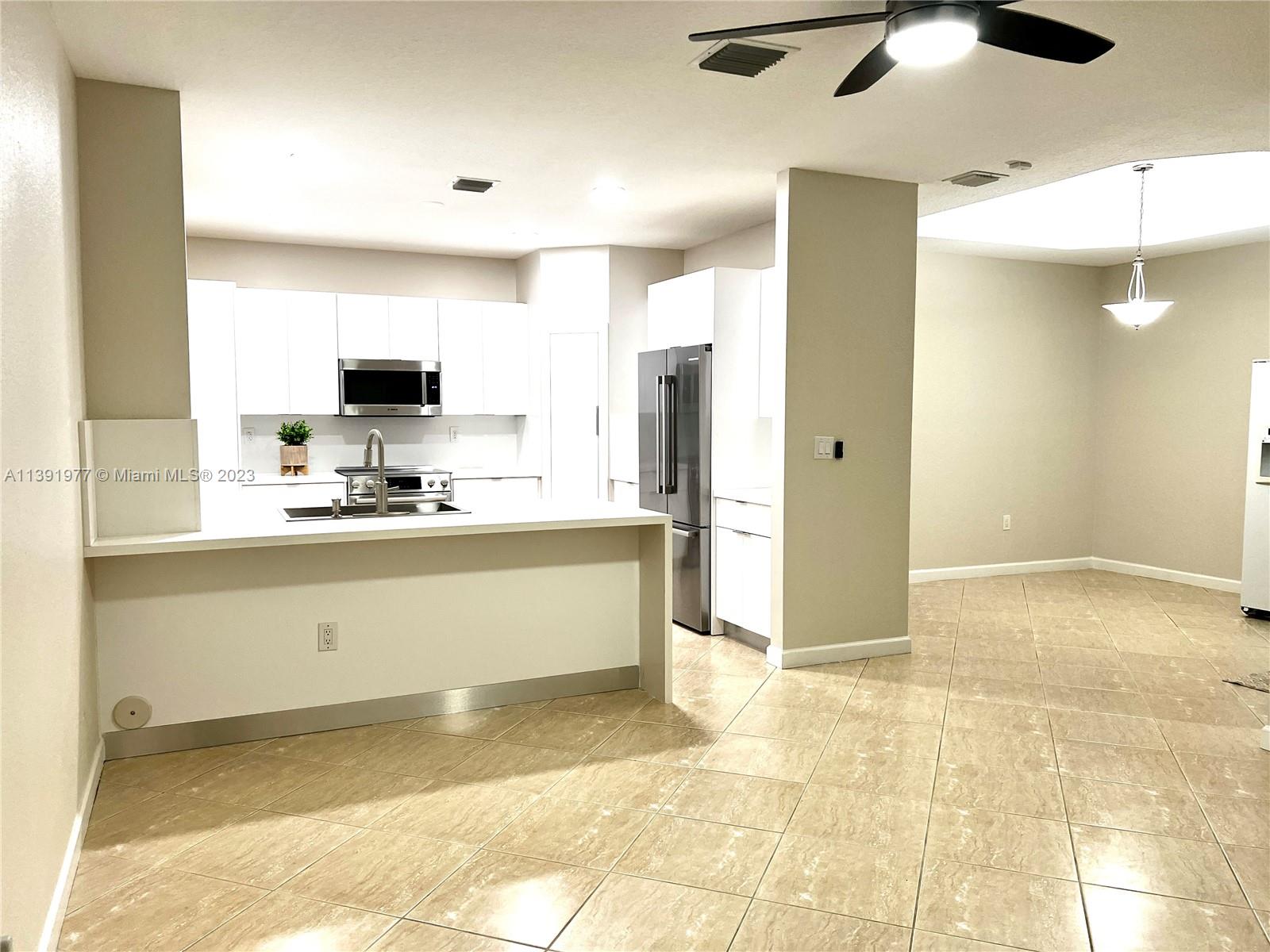 11190 NW 73rd Ter Unit: 11190