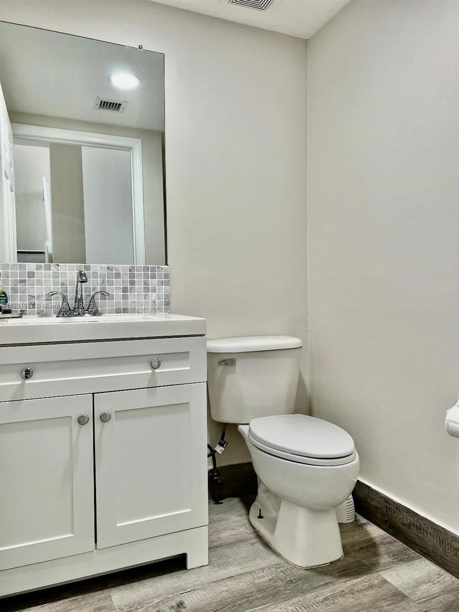 11190 NW 73rd Ter Unit: 11190