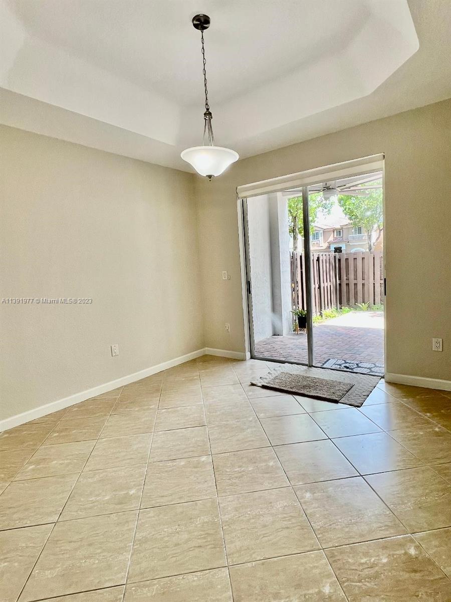 11190 NW 73rd Ter Unit: 11190