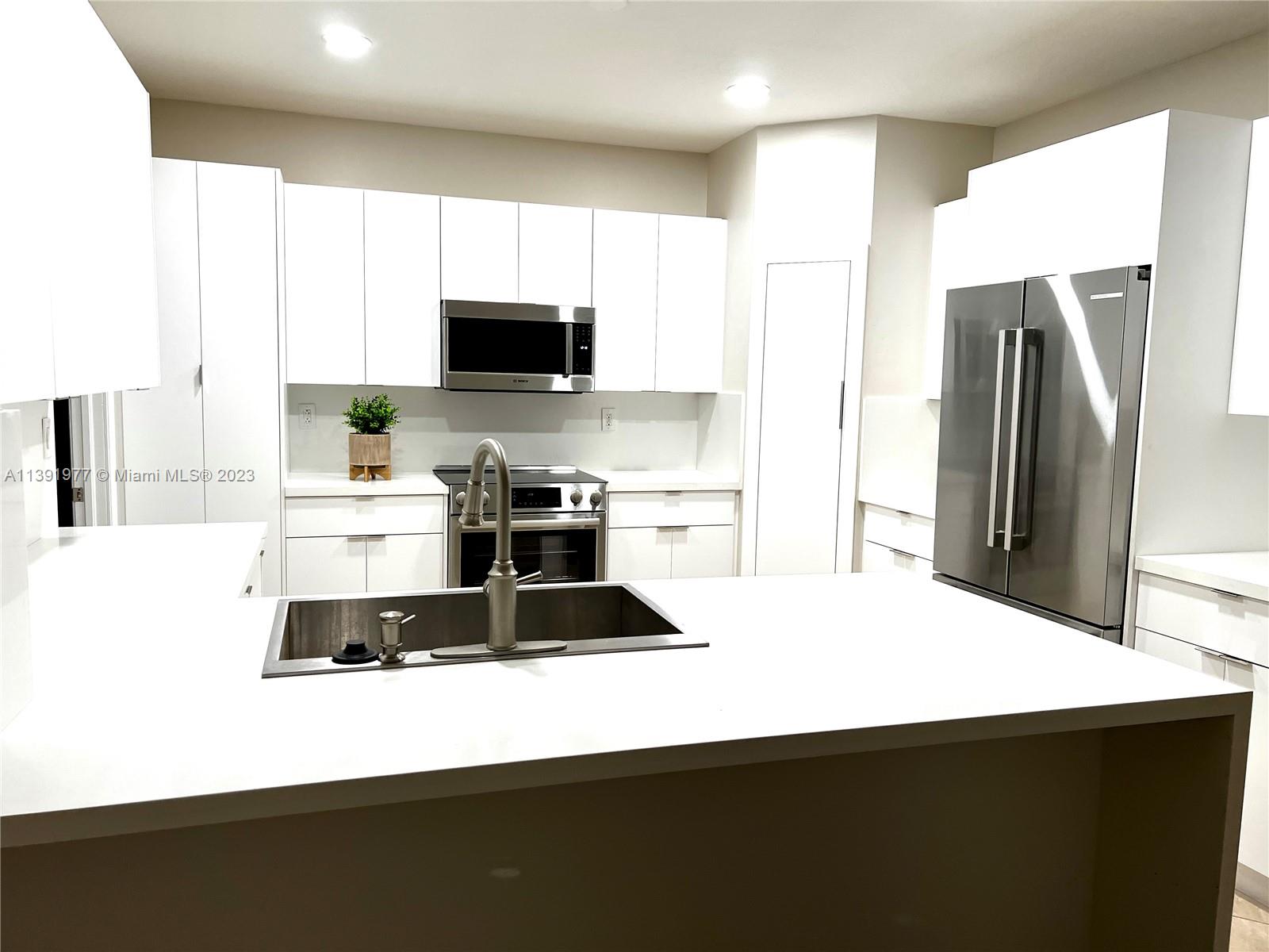 11190 NW 73rd Ter Unit: 11190