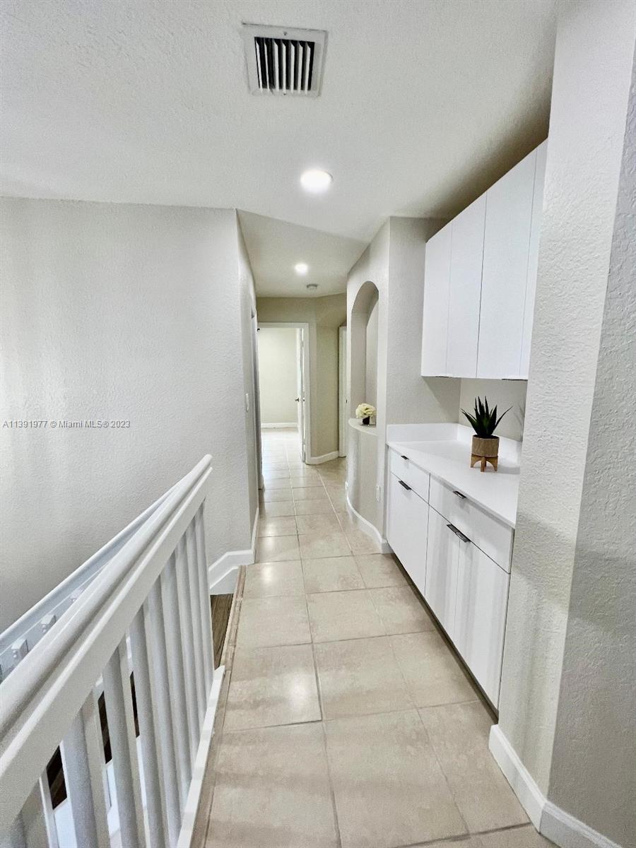 11190 NW 73rd Ter Unit: 11190