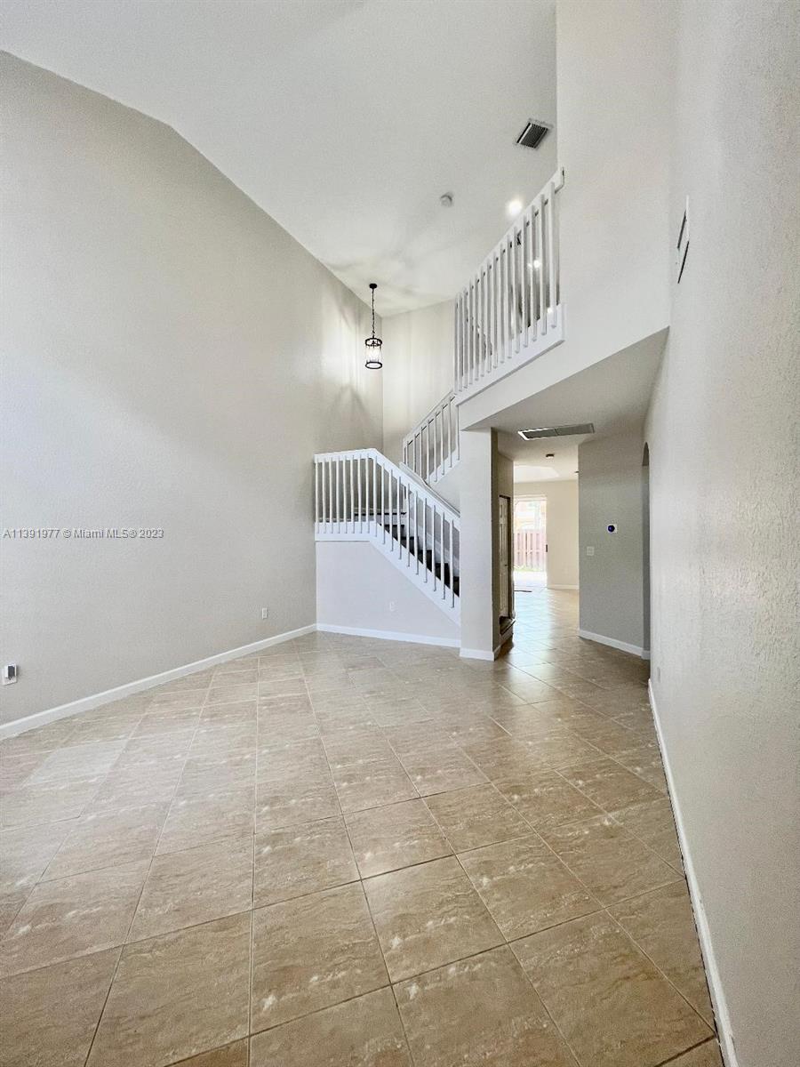 11190 NW 73rd Ter Unit: 11190