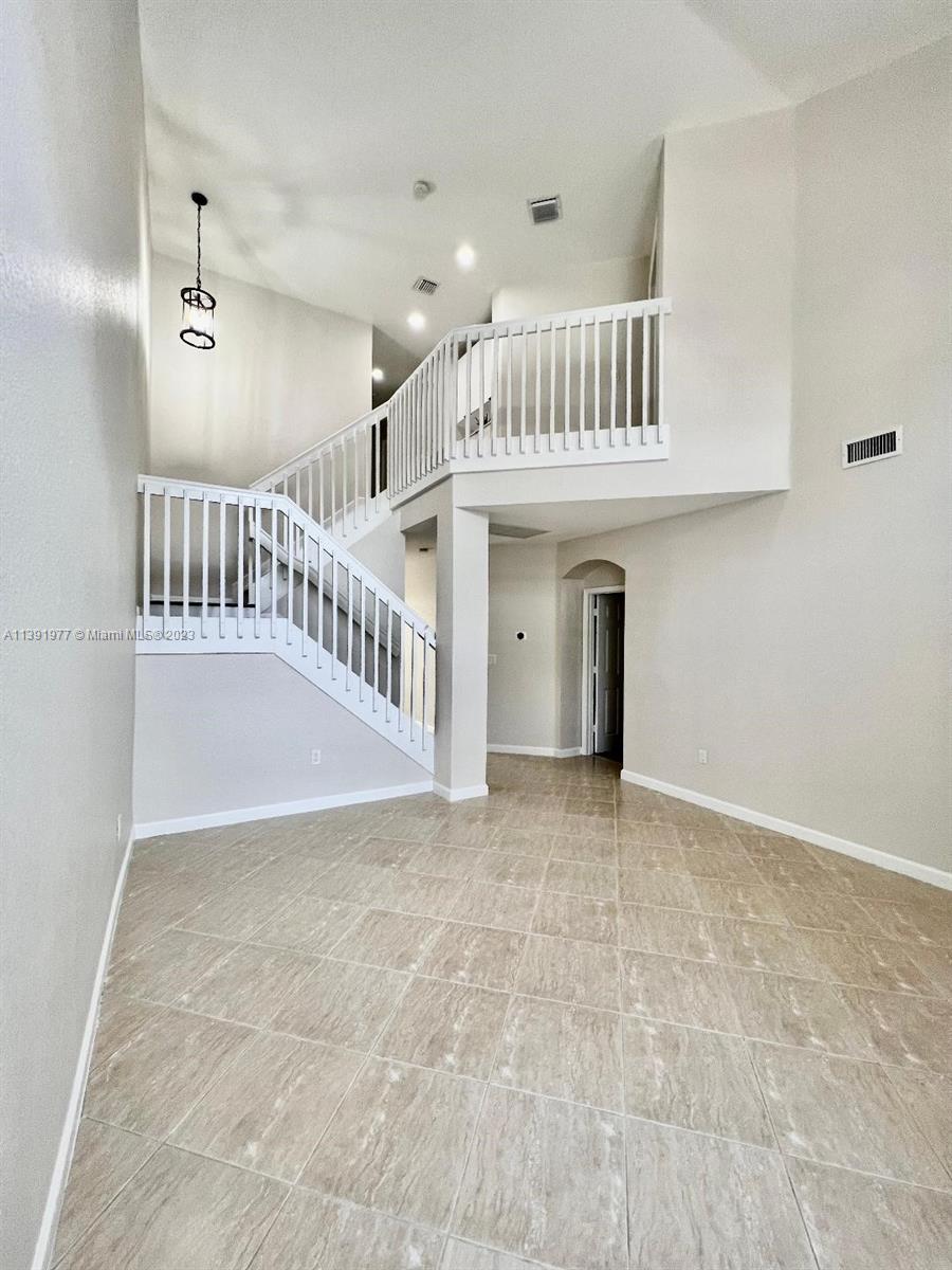 11190 NW 73rd Ter Unit: 11190