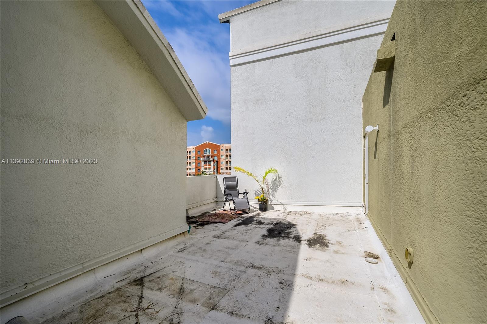 3180 SW 22nd Ter Unit: TLL3
