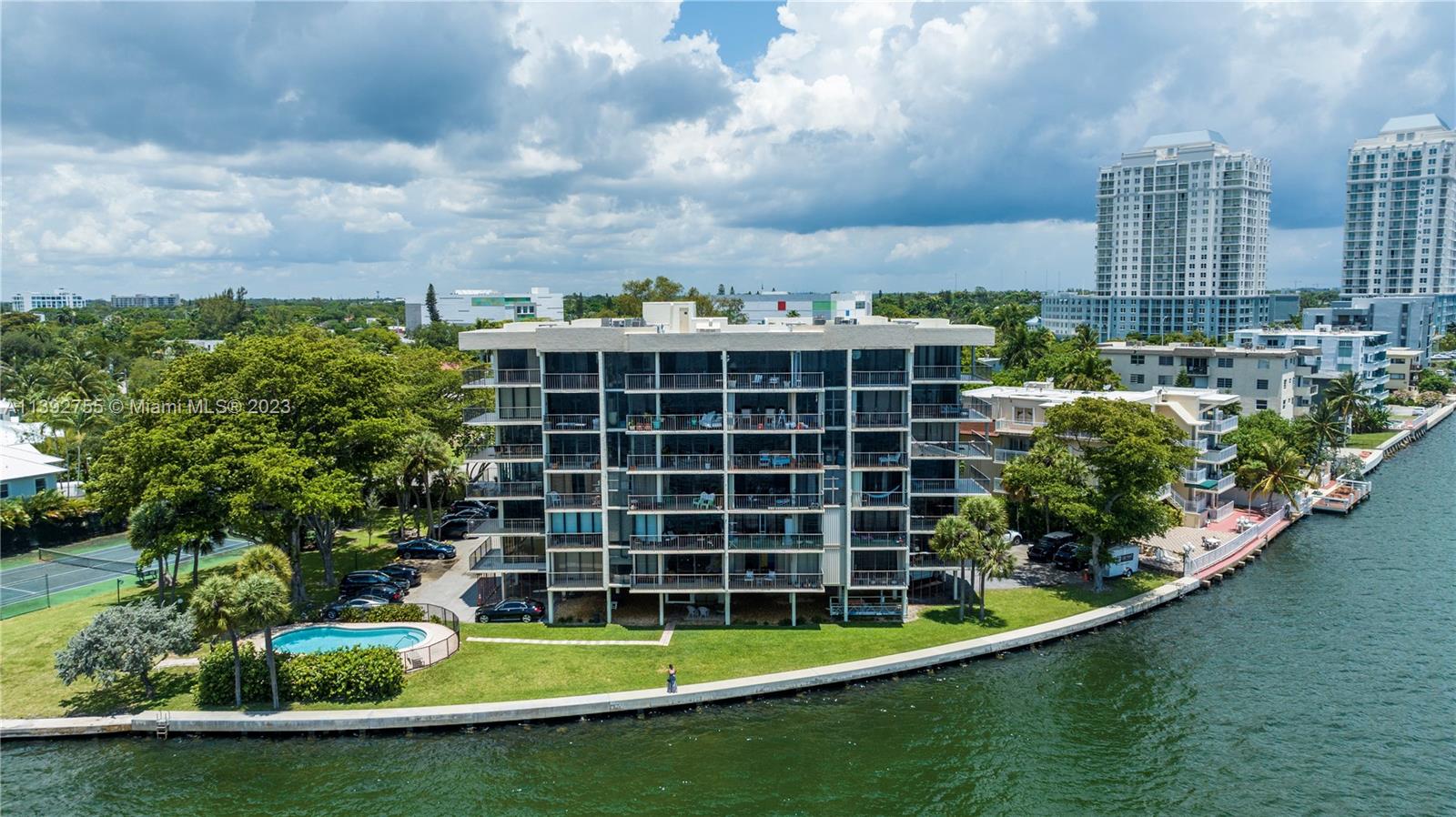 7751 NE Bayshore Ct # 3A