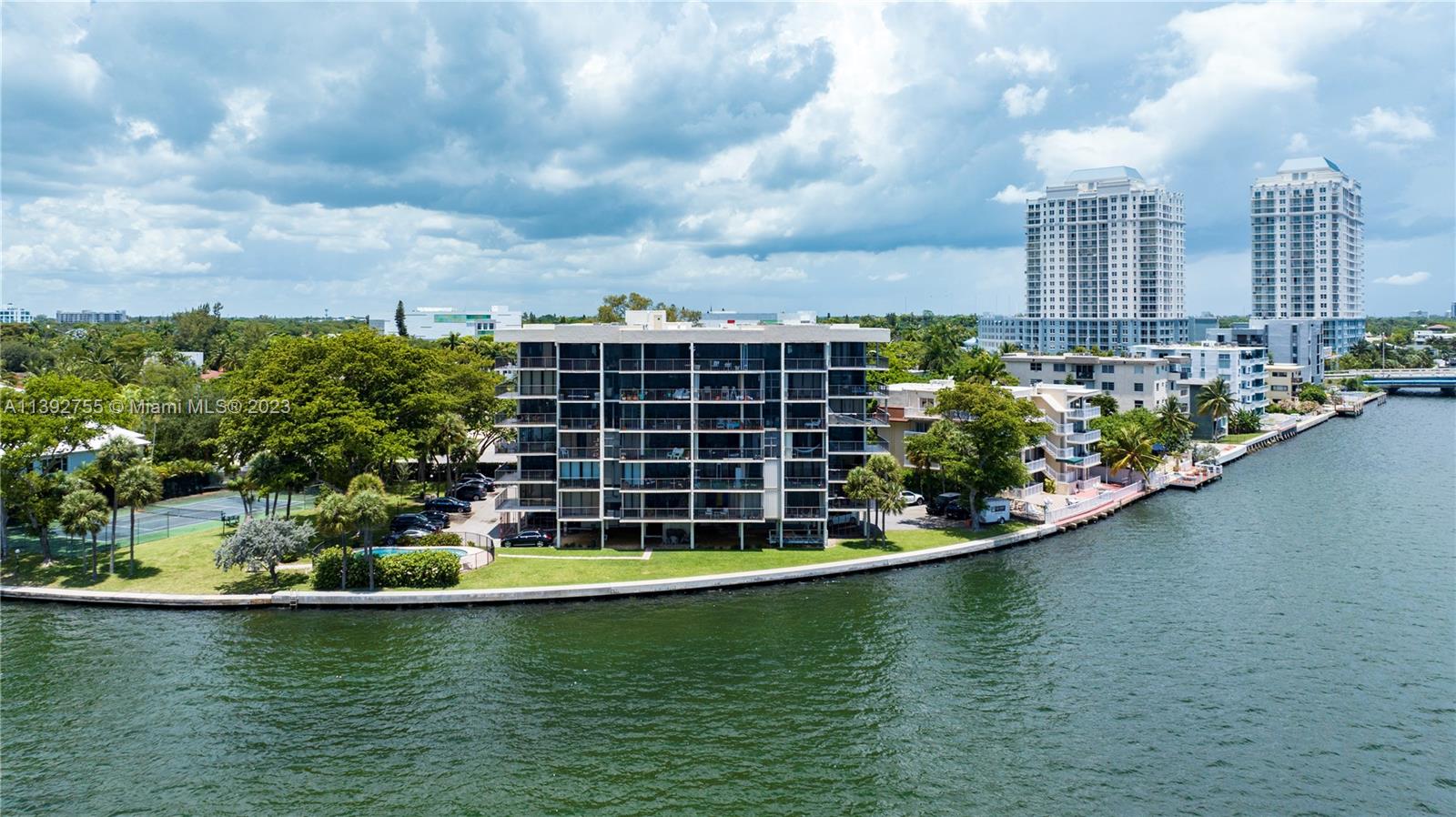 7751 NE Bayshore Ct # 3A